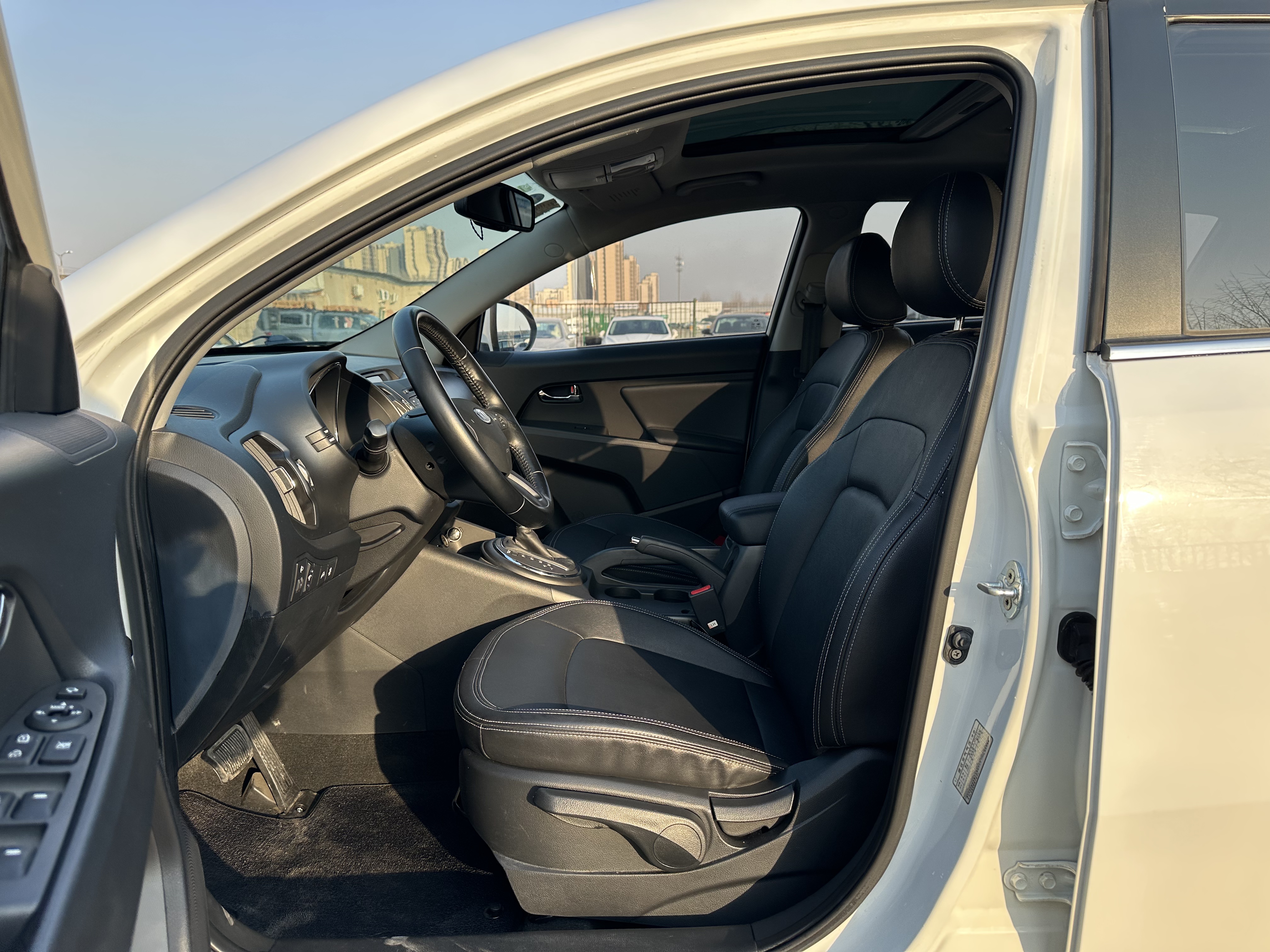 起亚 智跑 2013 汽车图片 #8