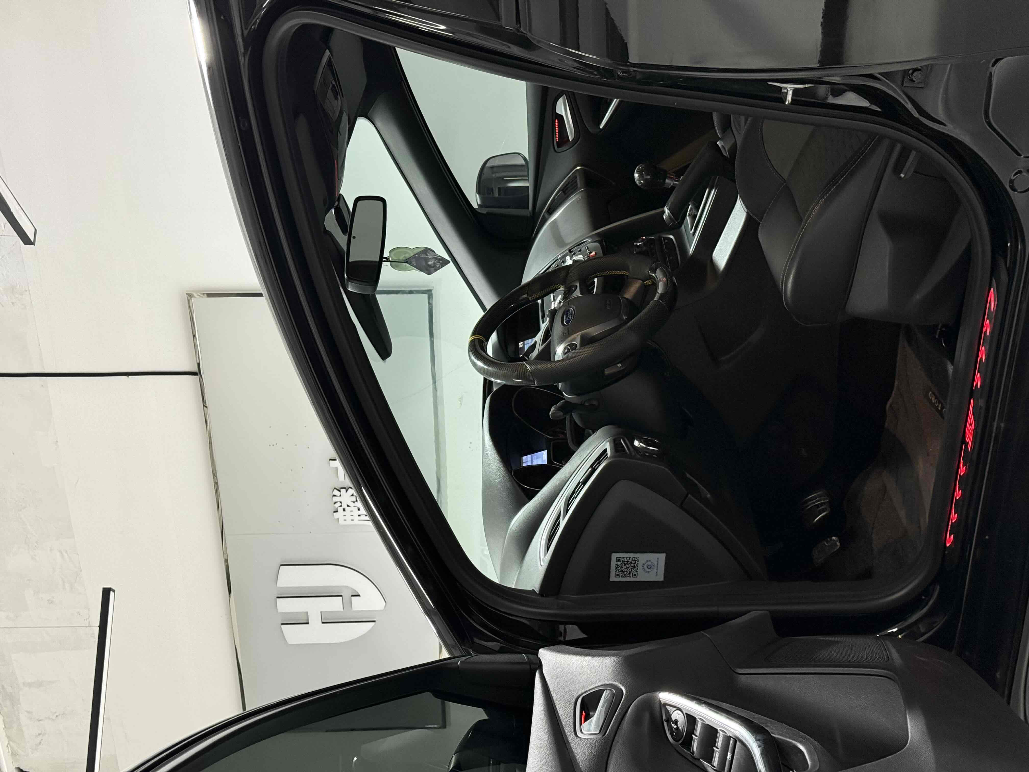 Ford Focus (Imported) 2015 #8 Ford Focus (Imported) 2015 صورة سيارة #8