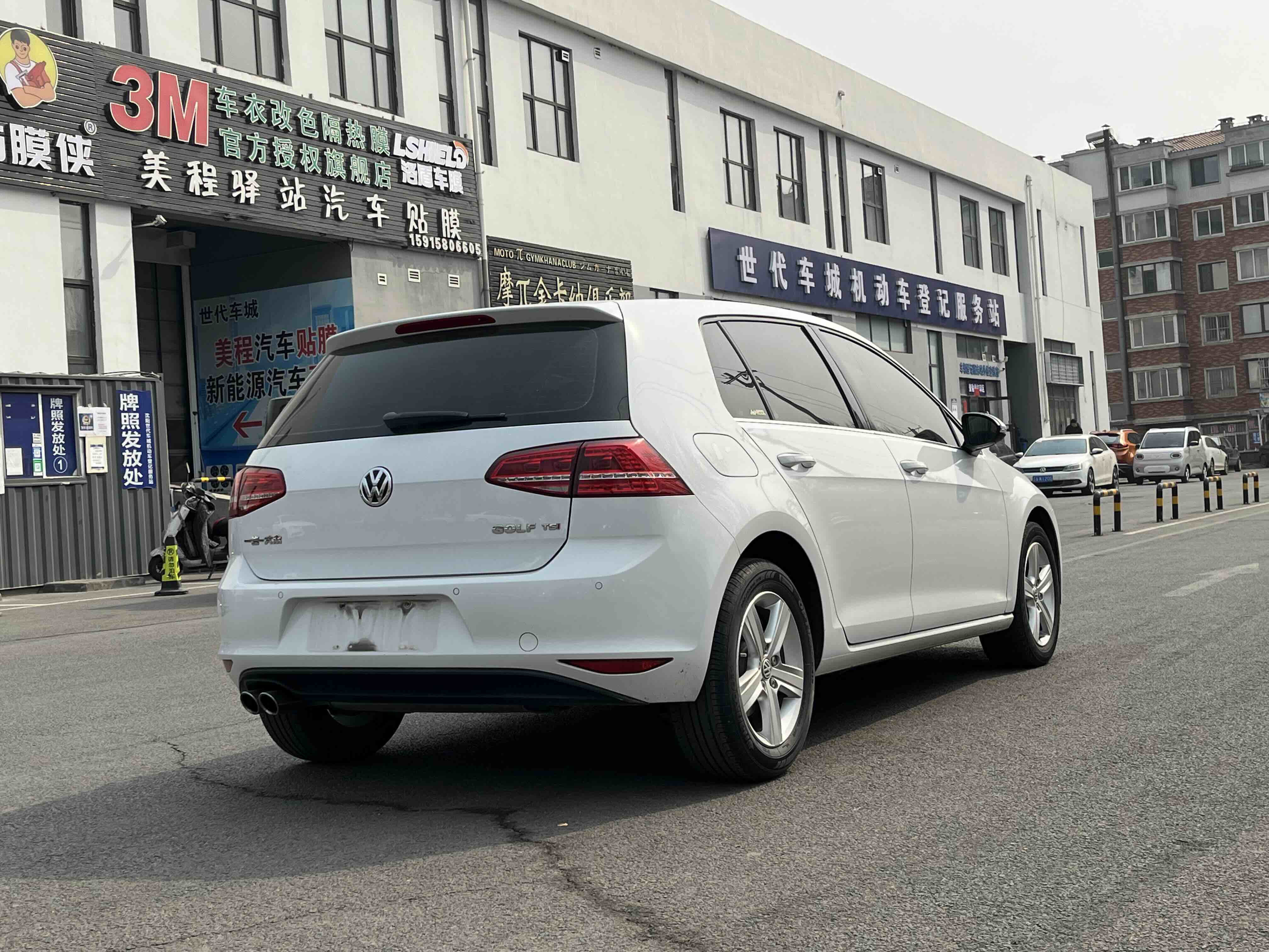 Volkswagen Golf 2014 car image #8
