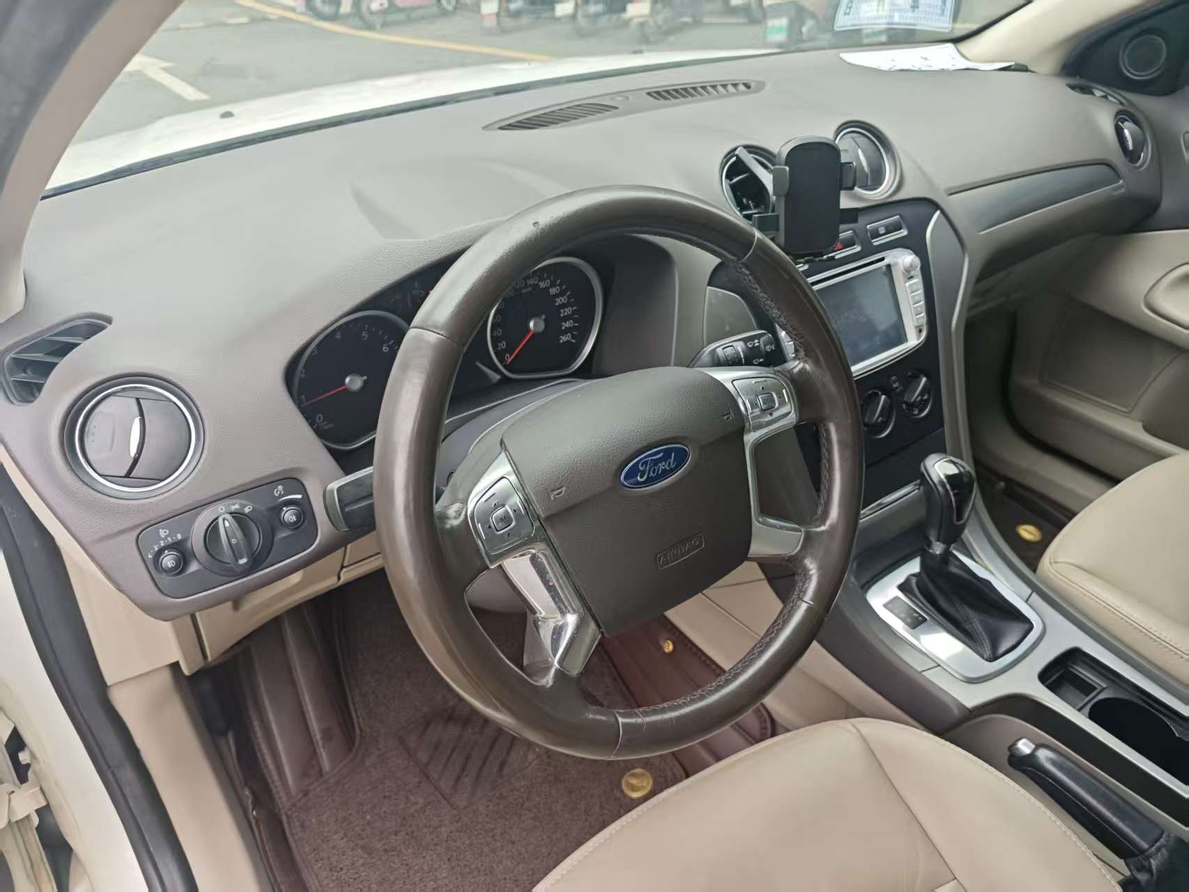 Ford Zhisheng 2014 #8 Ford Zhisheng 2014 car image #8