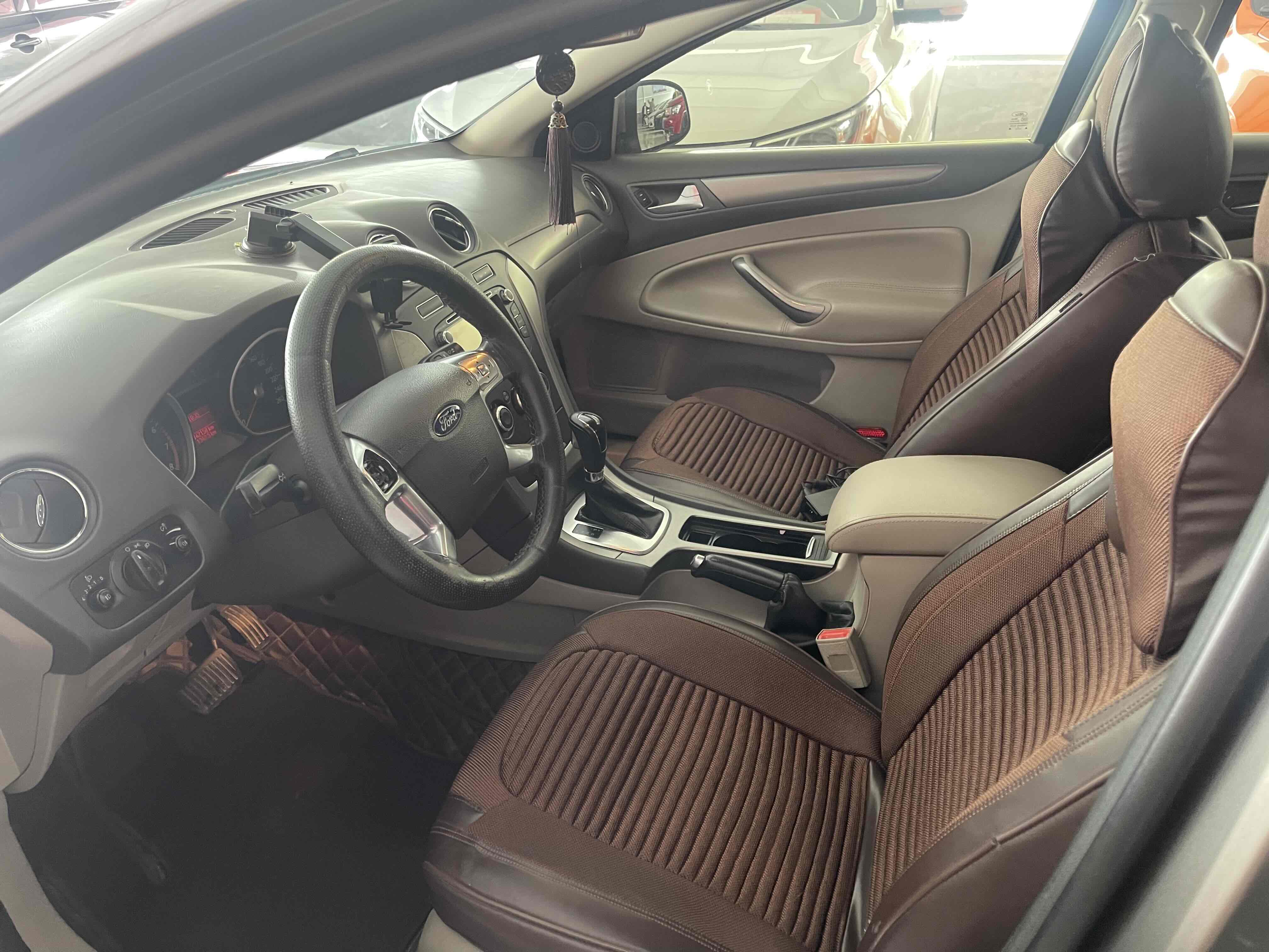 Ford Zhisheng 2014 #8 Ford Zhisheng 2014 car image #8