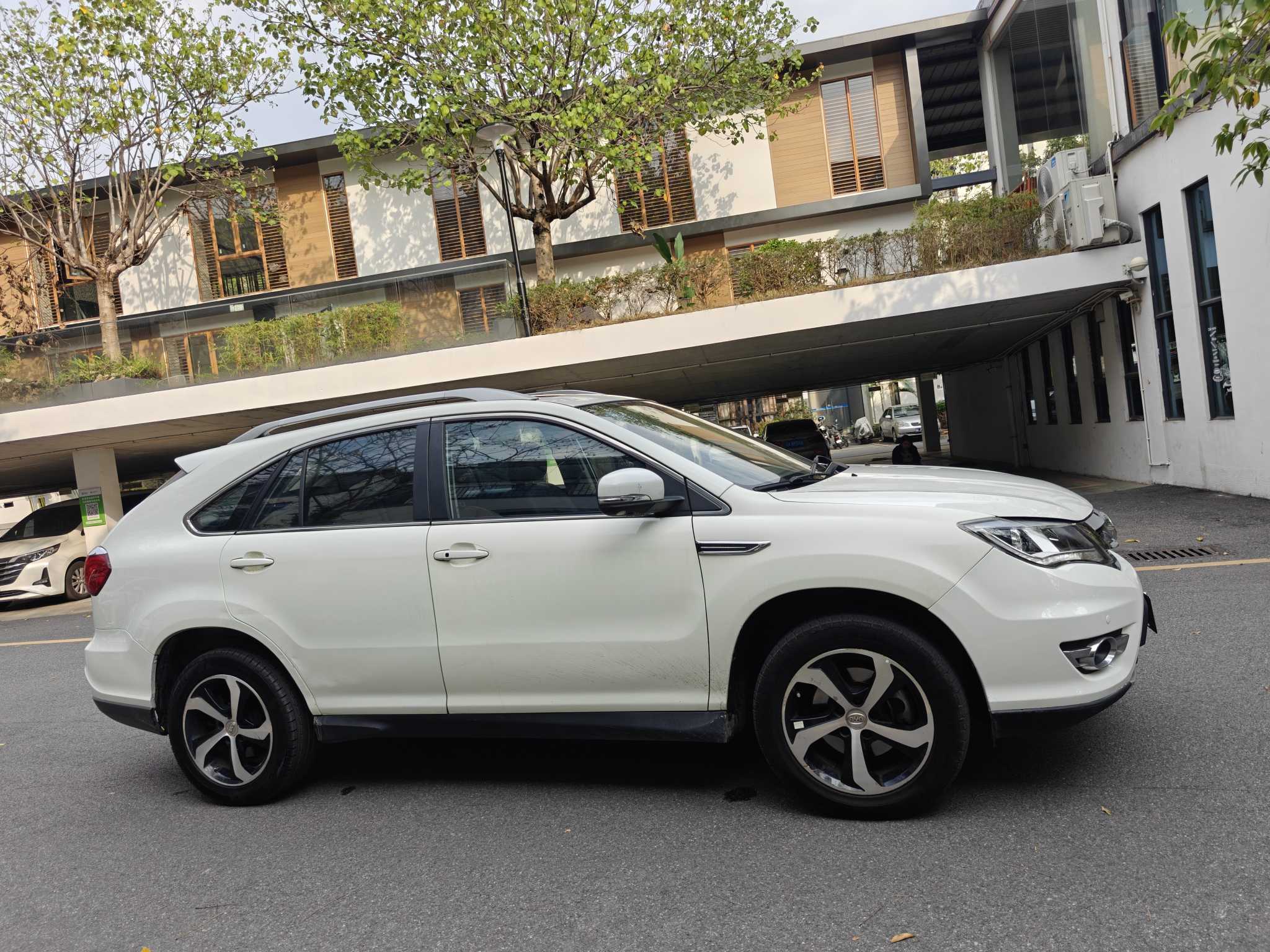 BYD M9 2016 immagine di auto #8