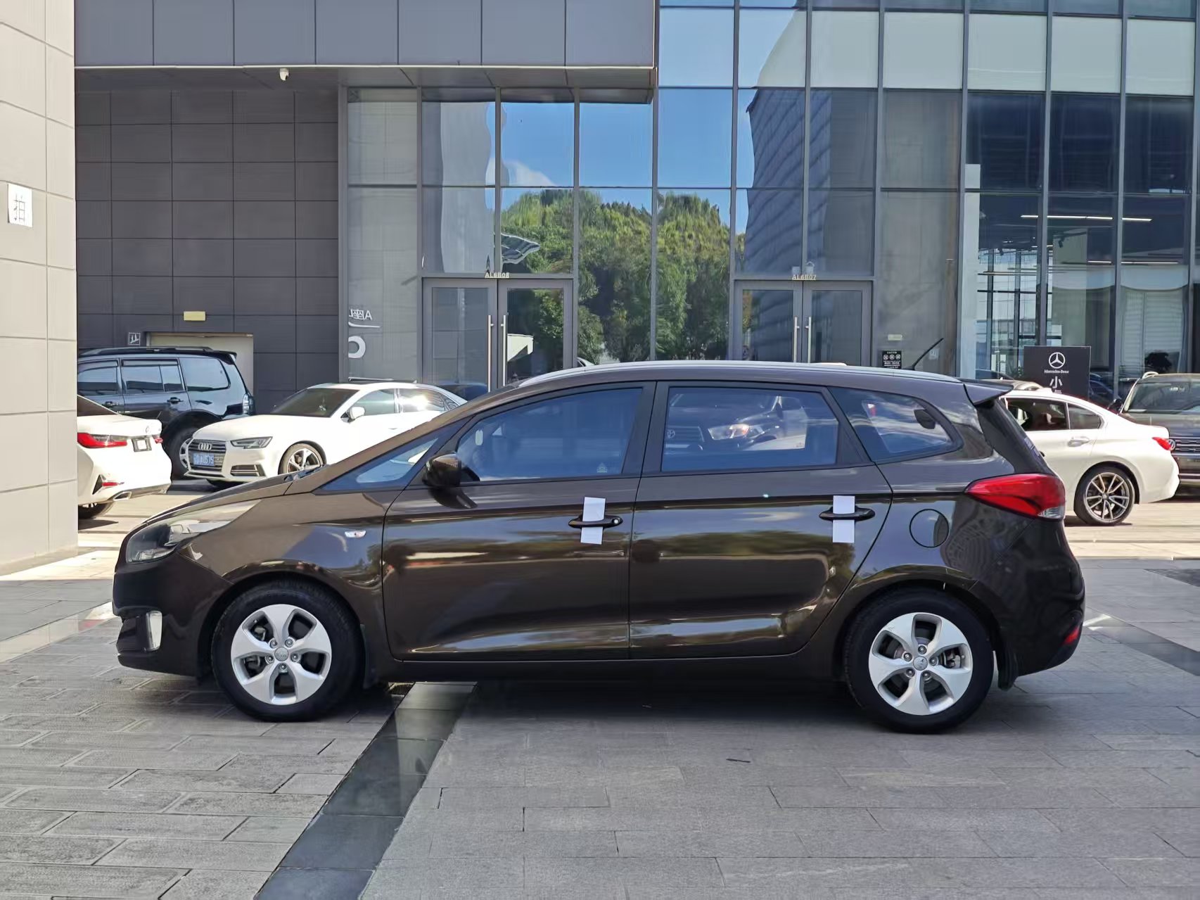 Kia Carens 2015 immagine di auto #8