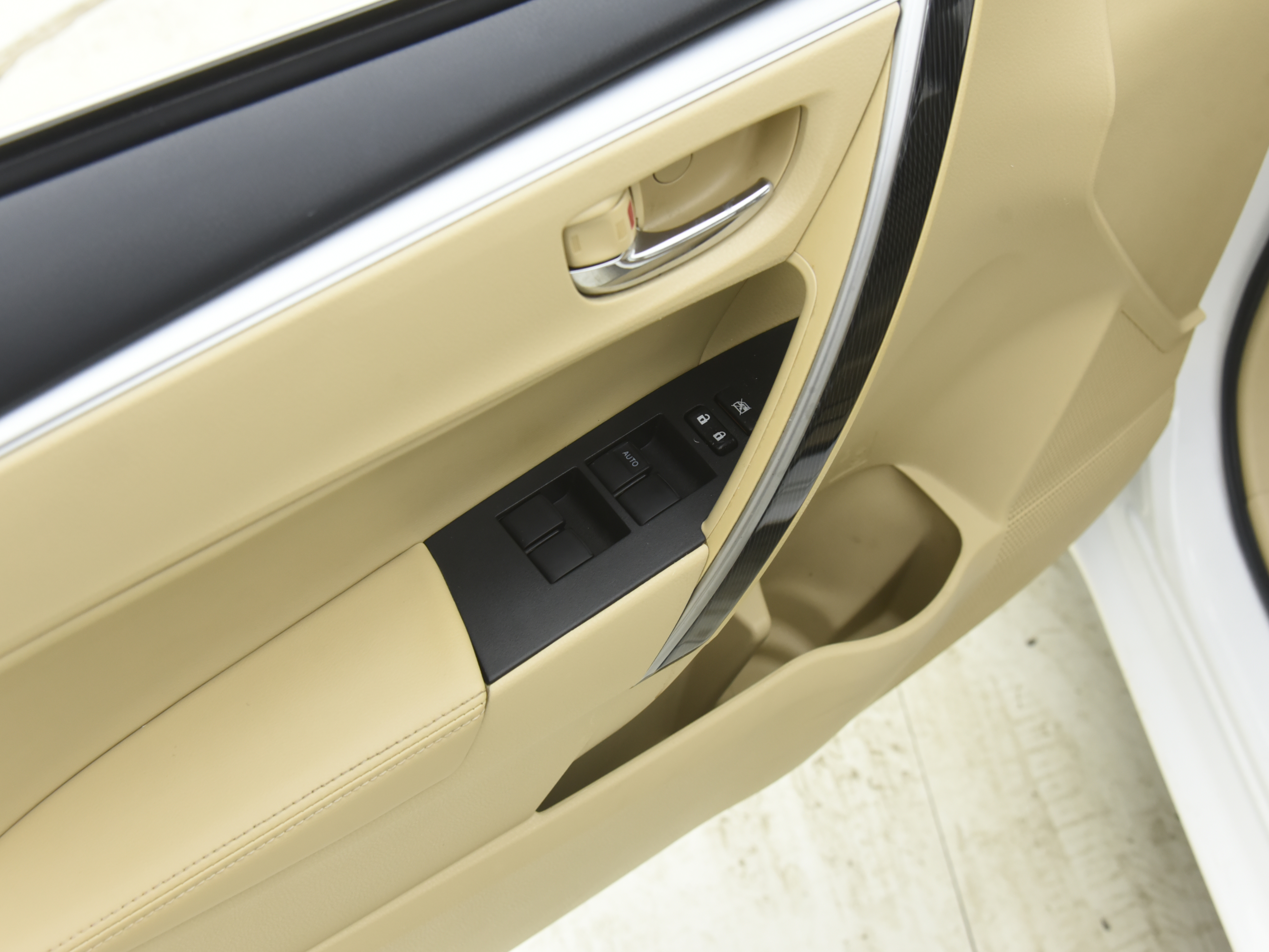 Corolla 2016 car image #8