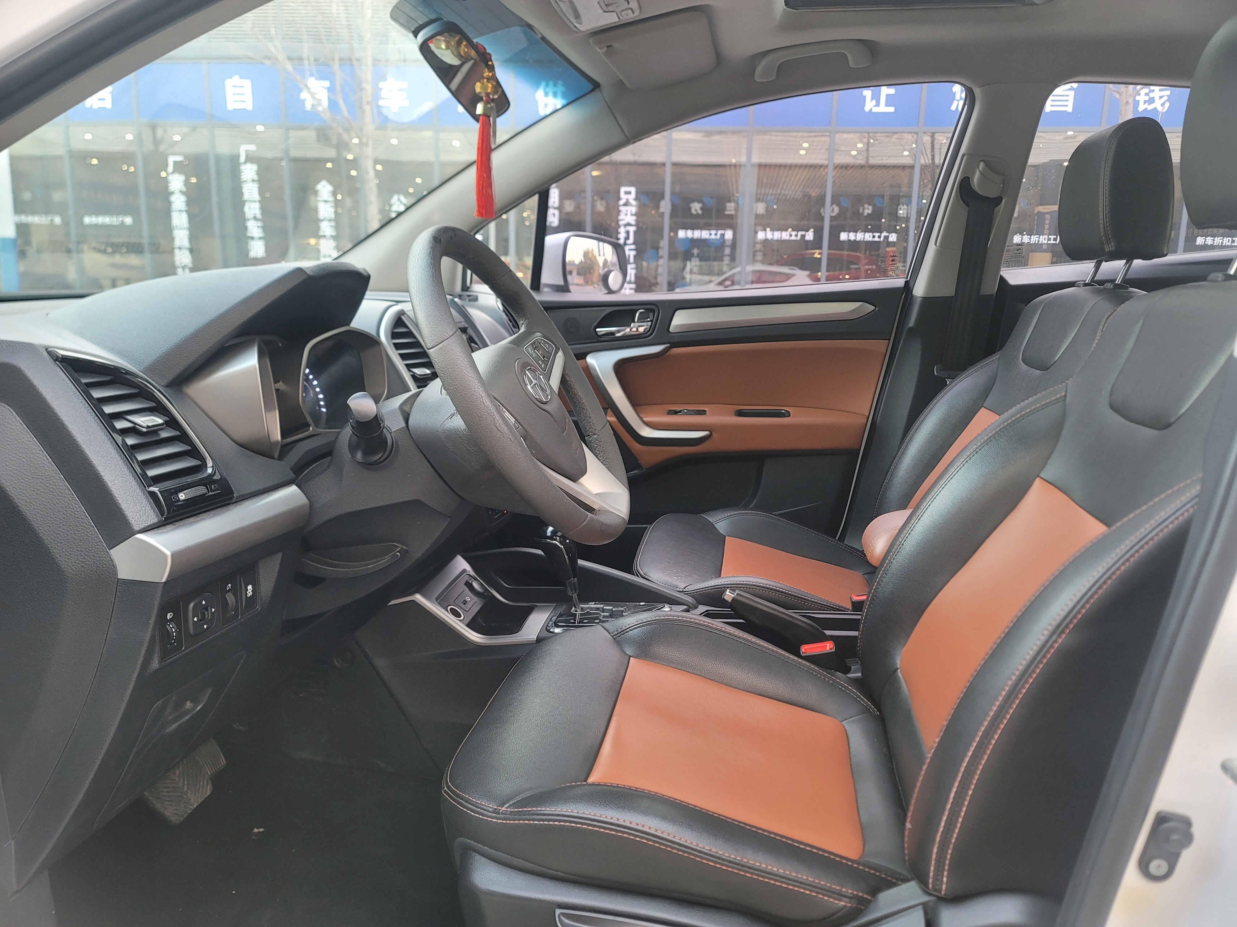 JAC 2015 #8 JAC 2015 car image #8