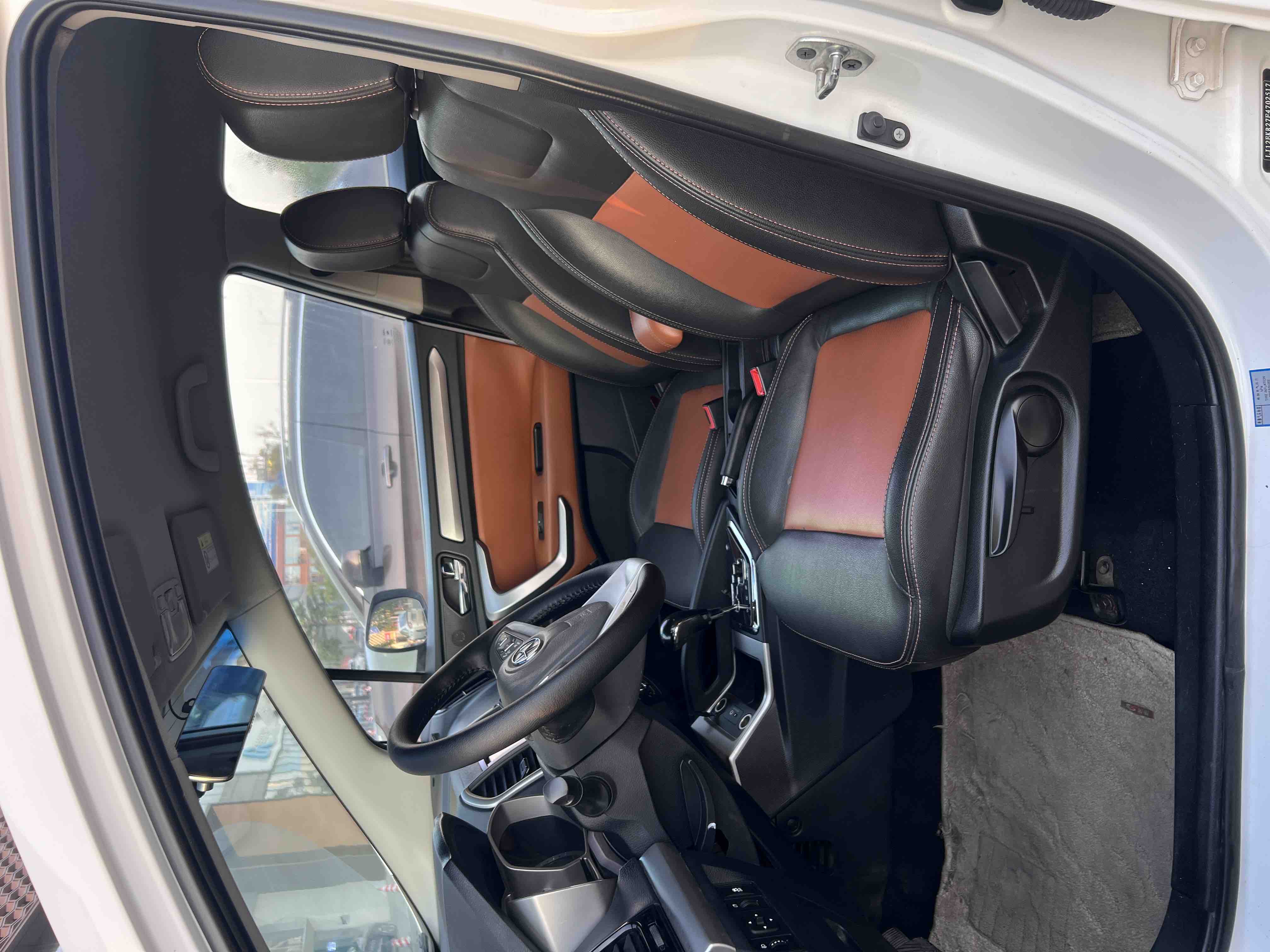 JAC 2015 #8 JAC 2015 car image #8