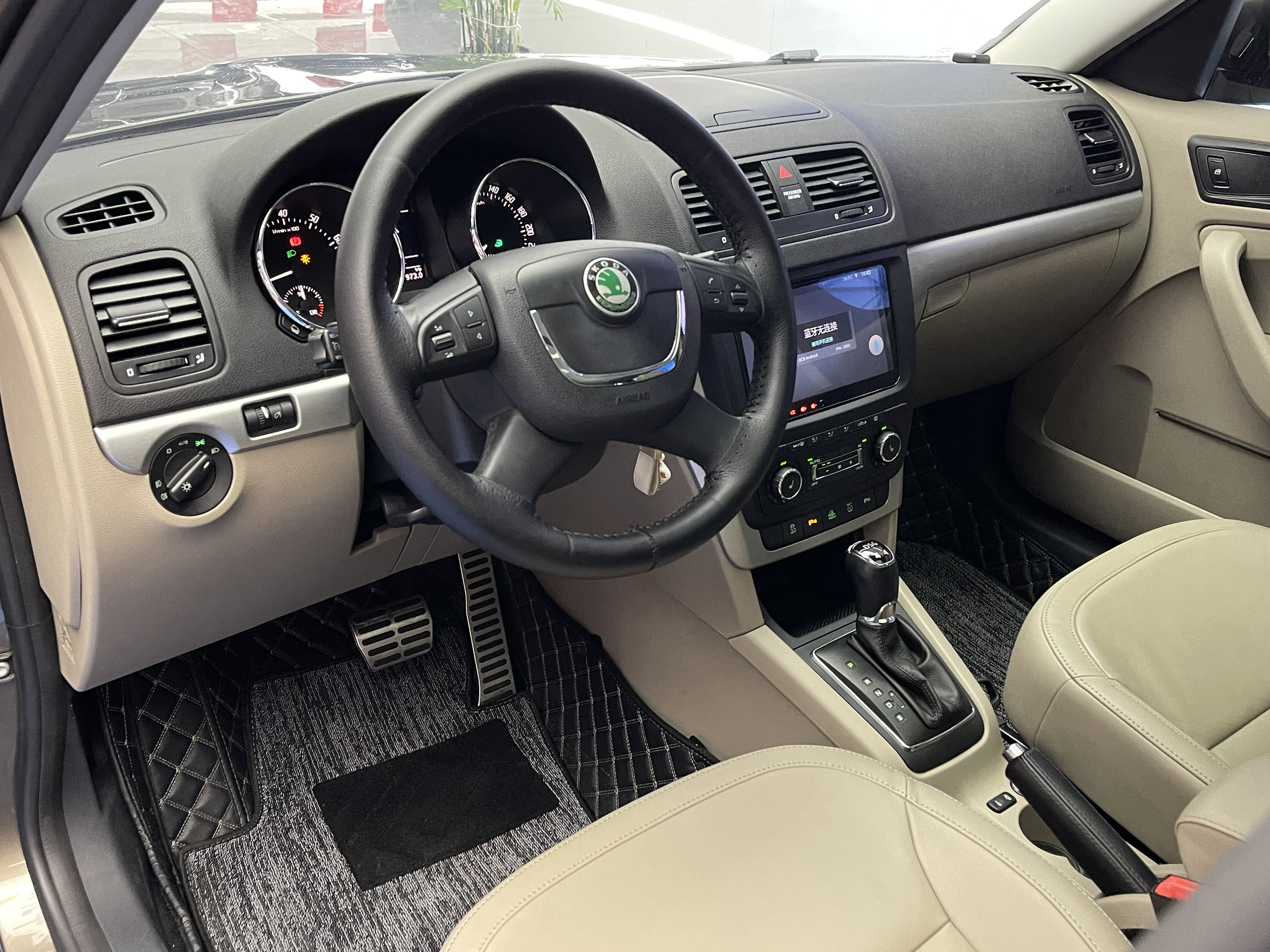 Skoda Yeti (Imported) 2014 immagine di auto #8