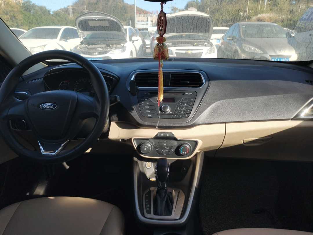 Ford Escort 2015 #8 Ford Escort 2015 car image #8