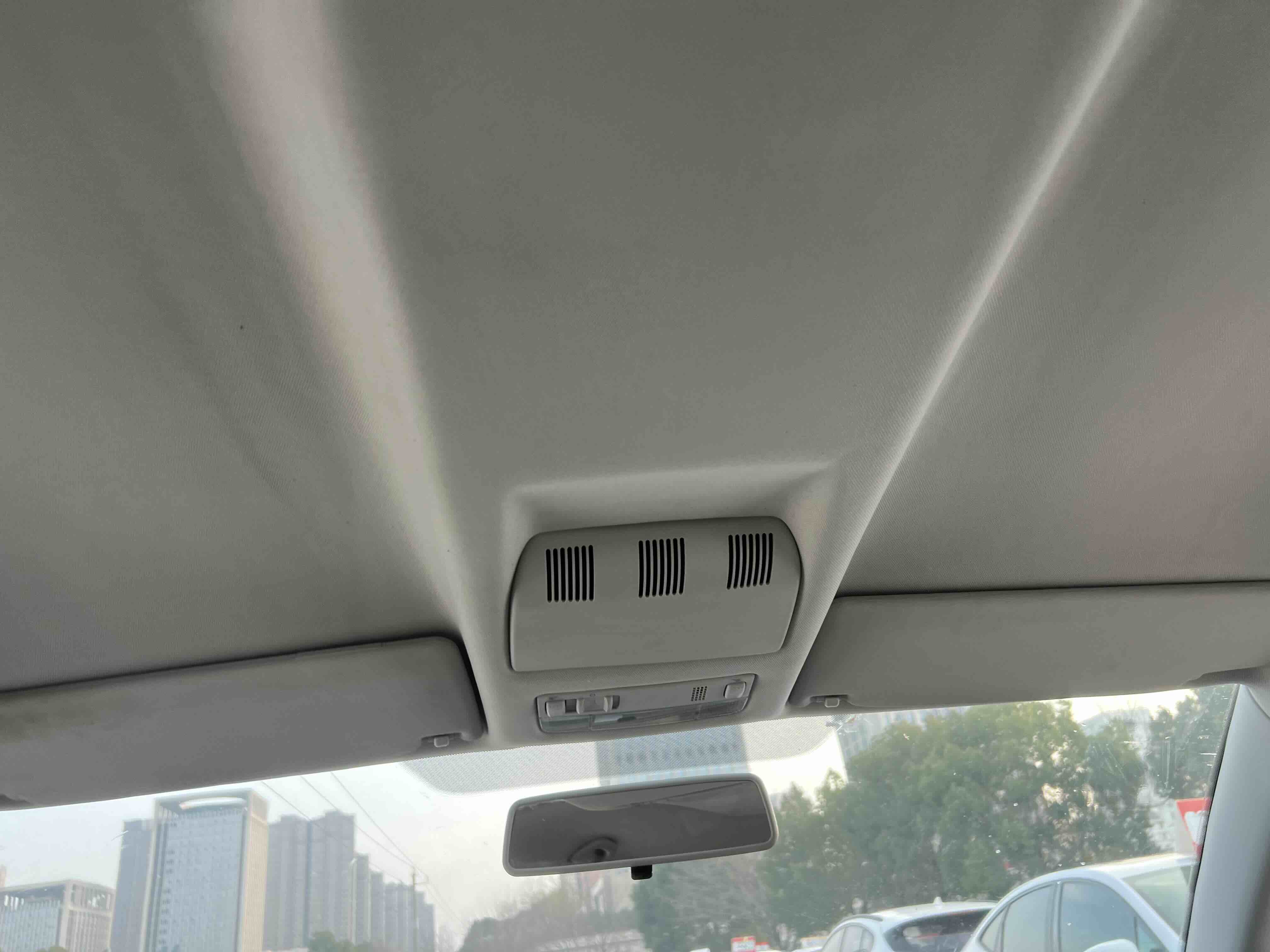 Skoda Octavia 2015 car image #8