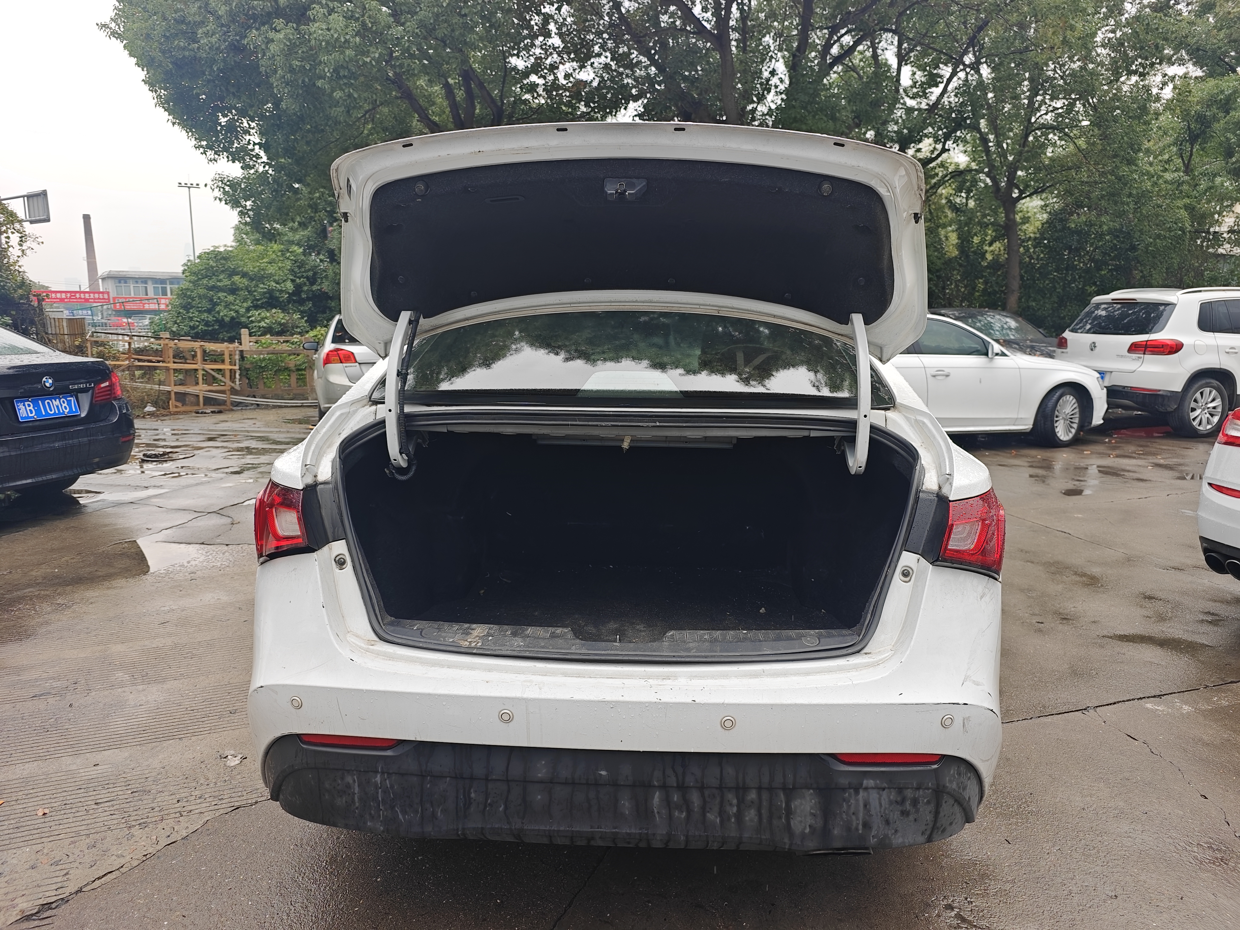 MG GT 2015 car image #8