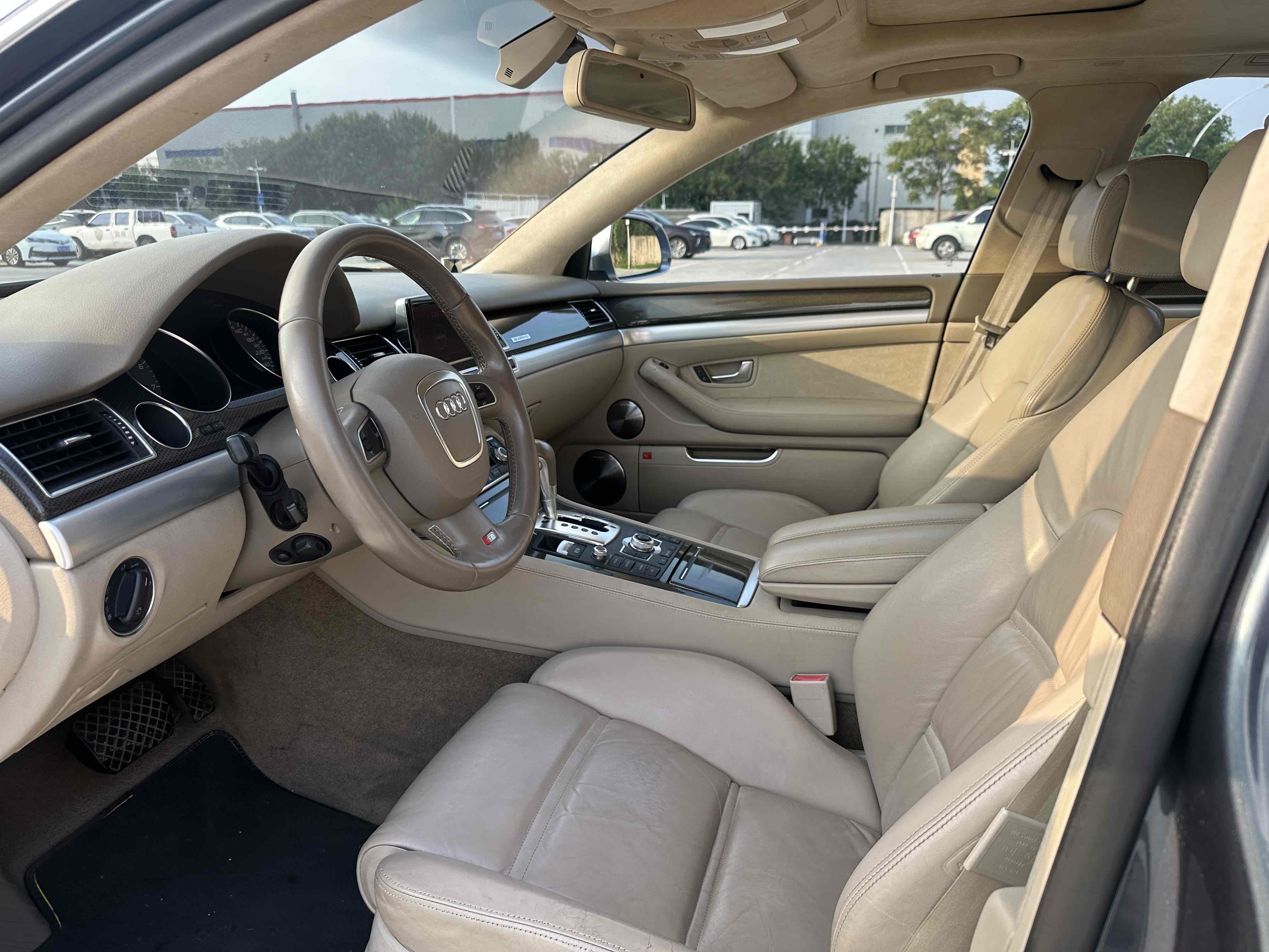 Audi S8 2008 изображение автомобиля #8