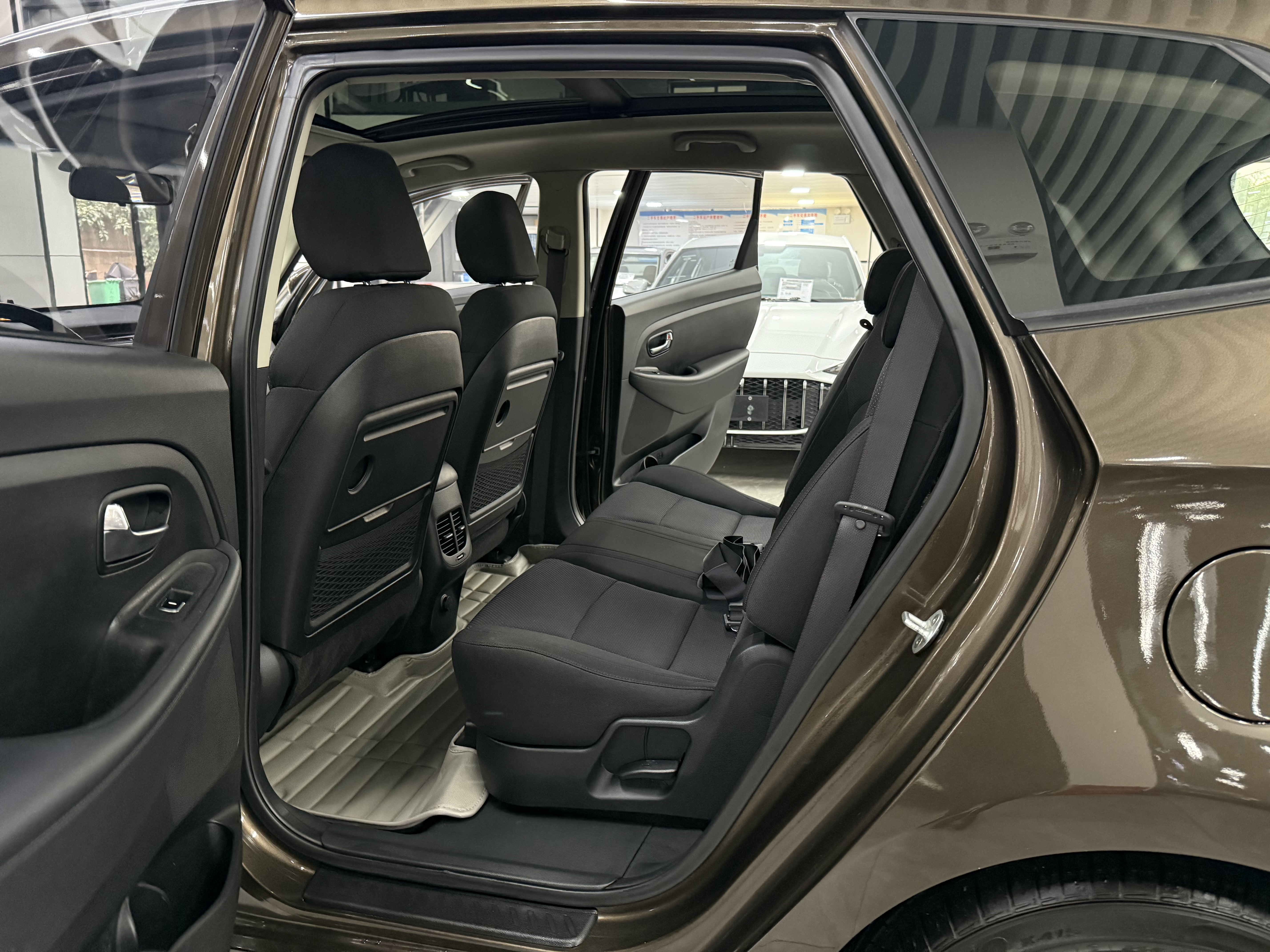 Kia Carens 2014 immagine di auto #8