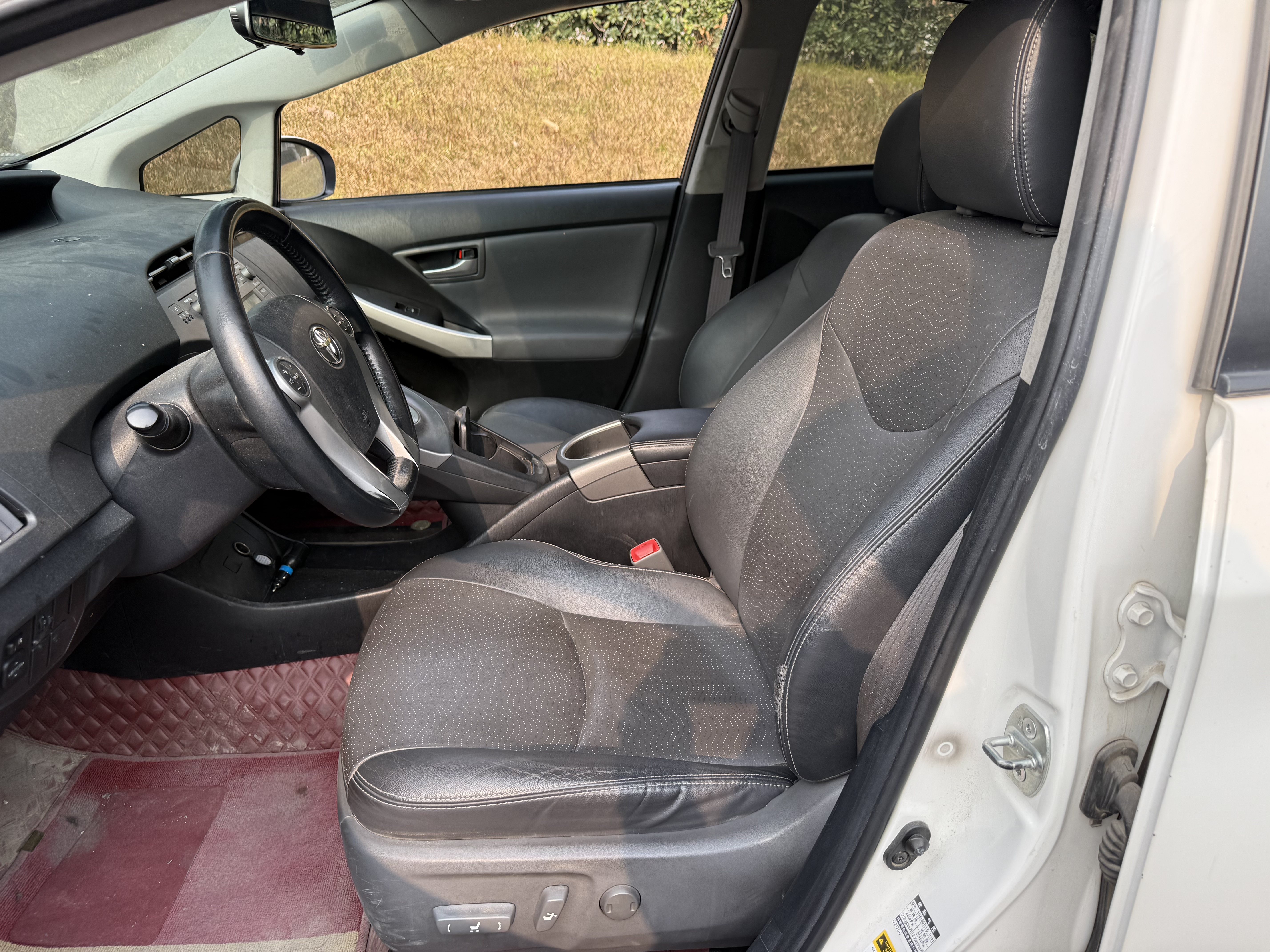 Toyota Prius 2015 car image #8