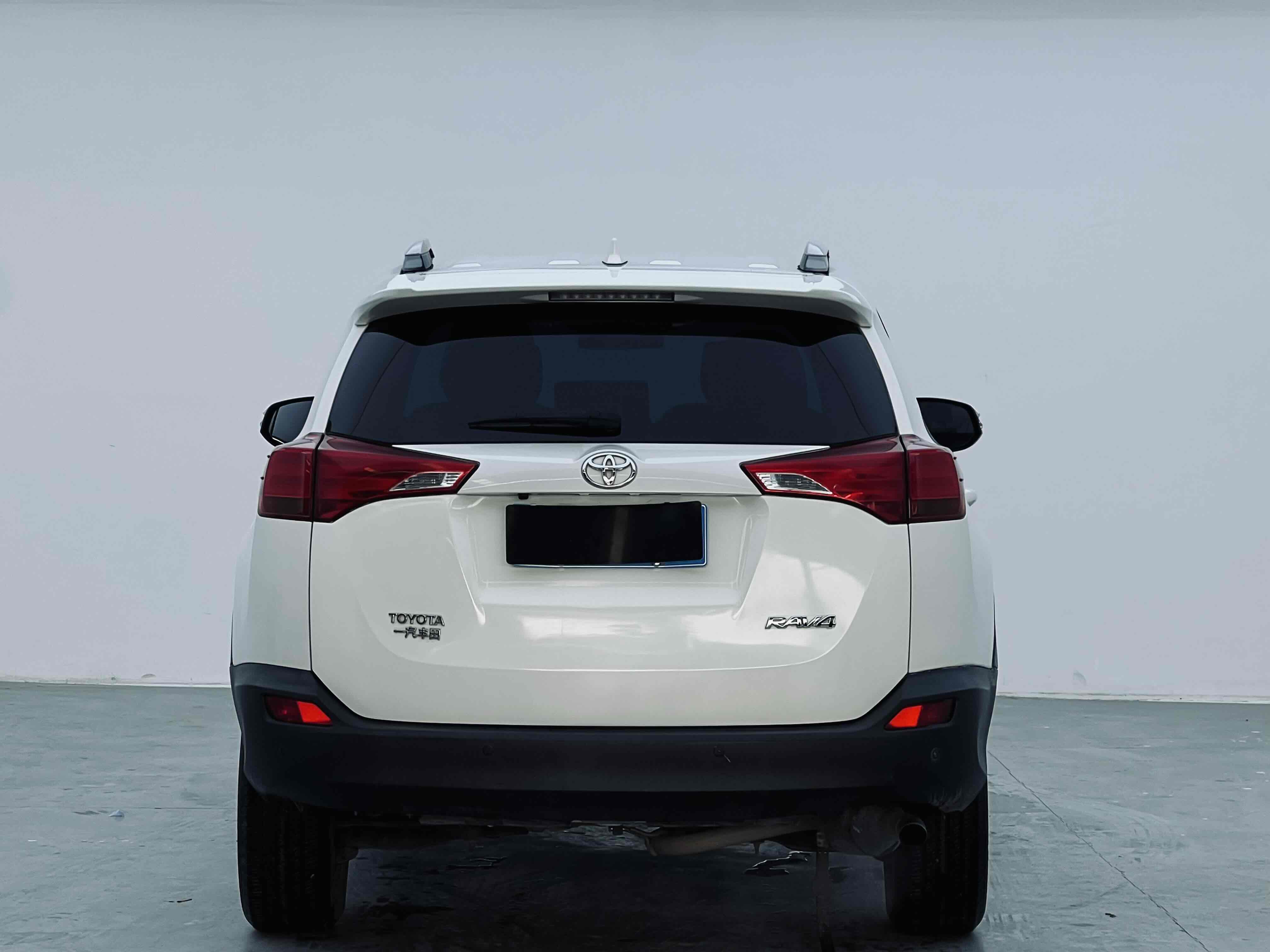 Toyota RAV4 2016 car image #8