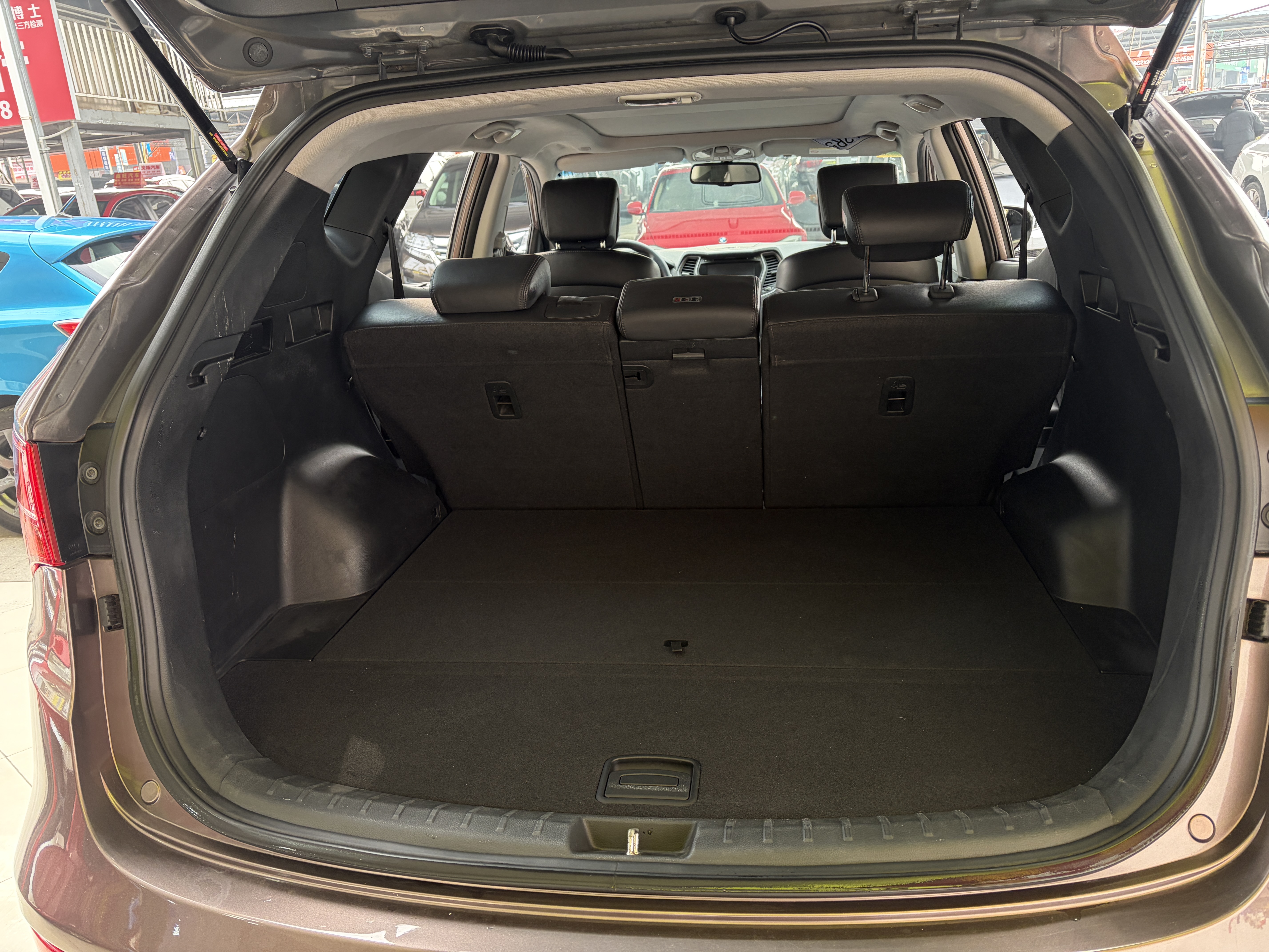 Hyundai Santa Fe 2013 car image #8