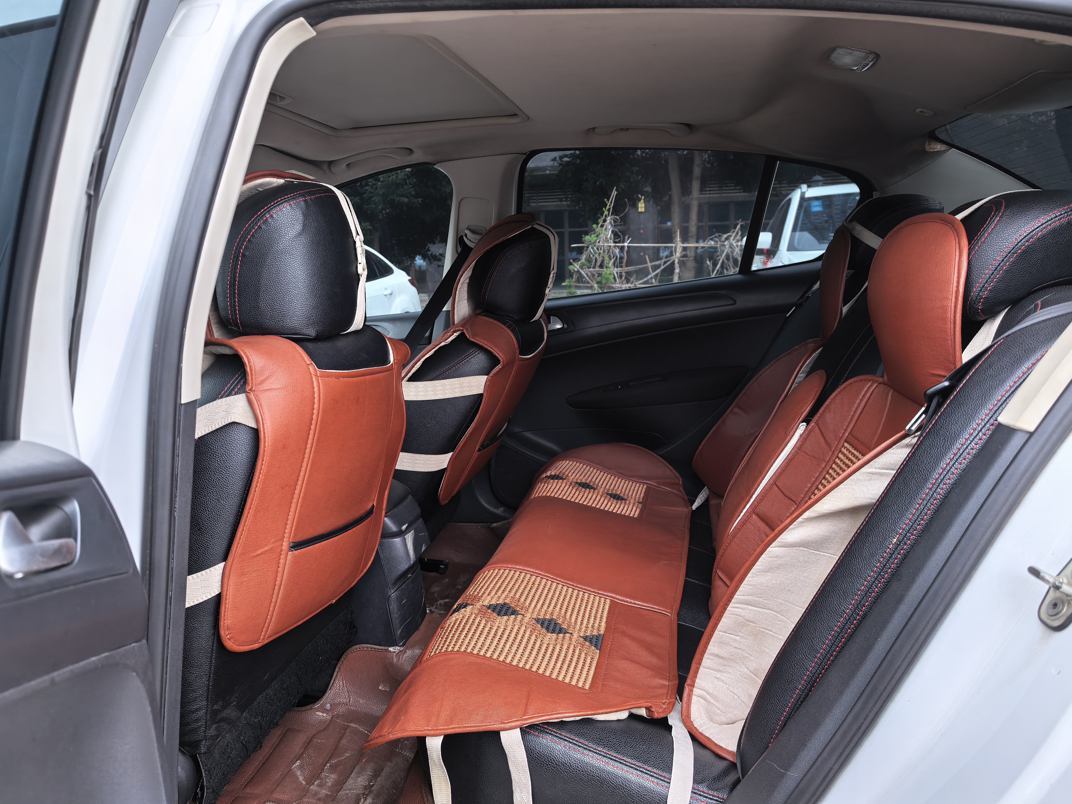 Peugeot 308 2015 car image #8