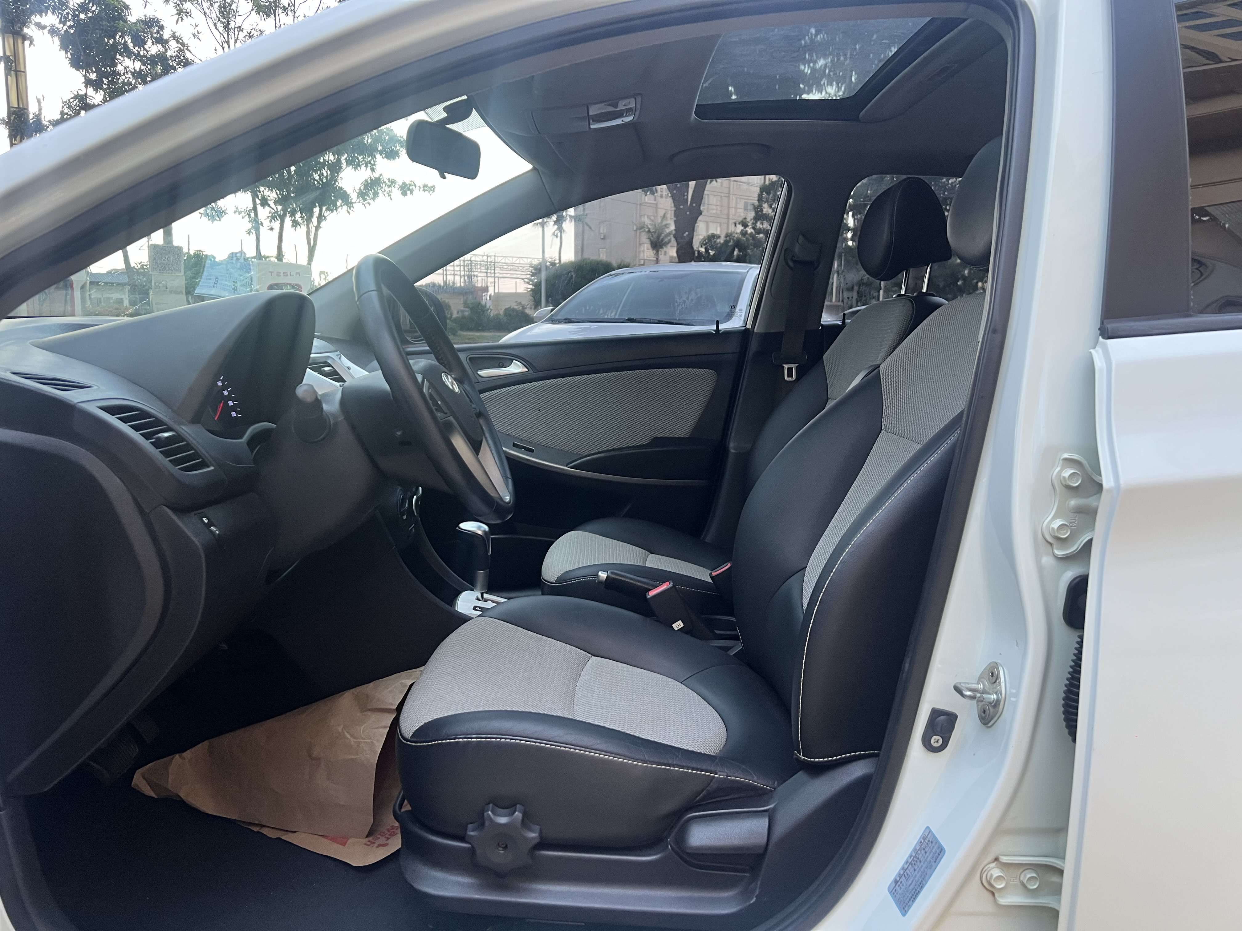 Hyundai Reina Hatchback 2014 #8 Hyundai Reina Hatchback 2014 imagen de coche #8