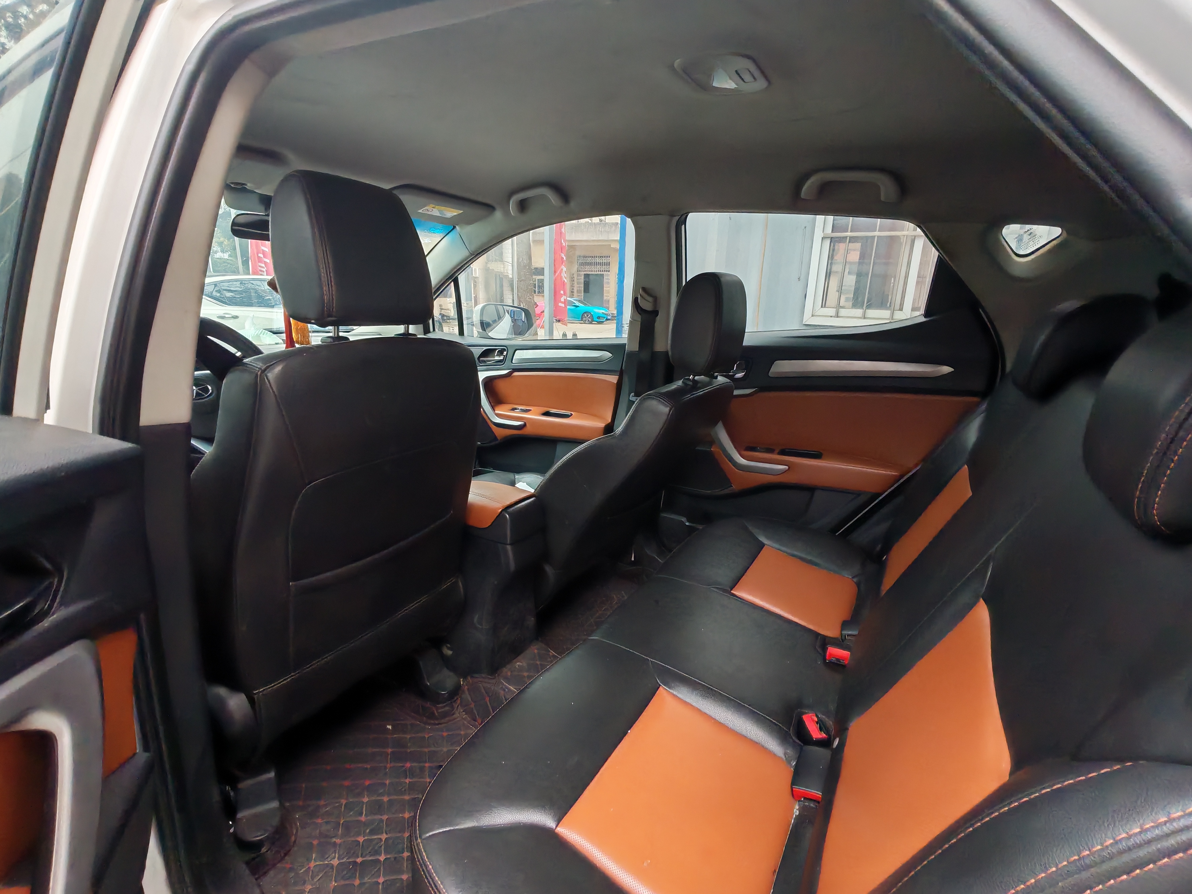 JAC 2014 #8 JAC 2014 car image #8