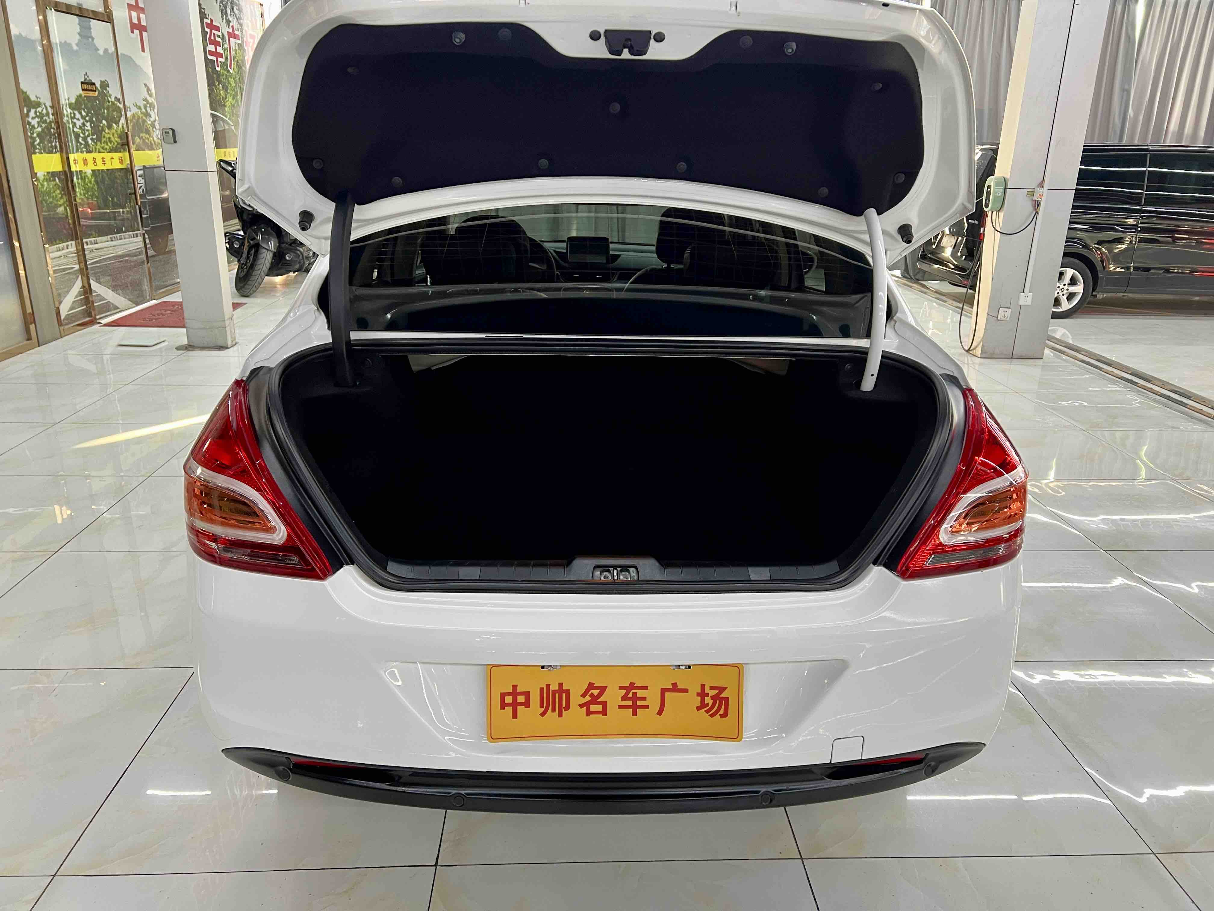 标致 标致308 2013 汽车图片 #8