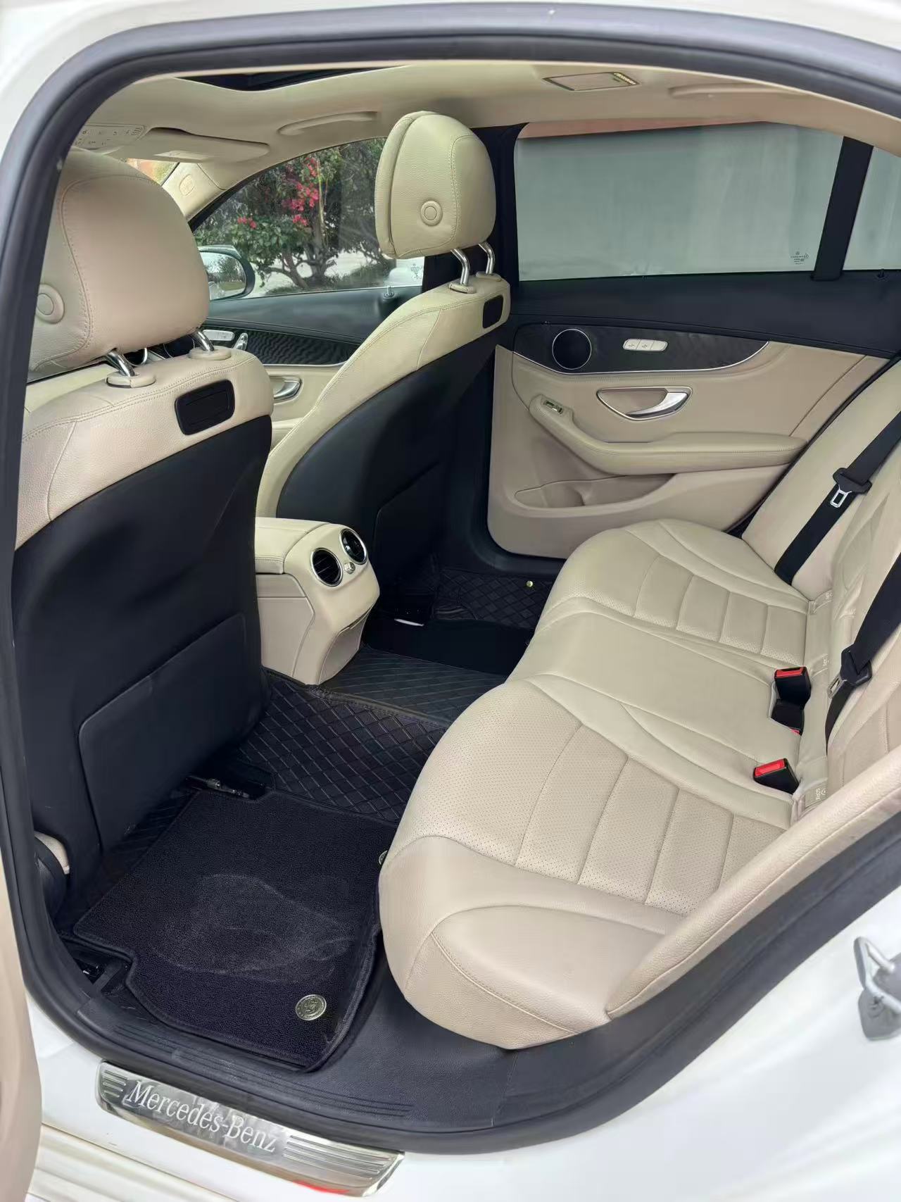 Mercedes-Benz C Class 2016 car image #8