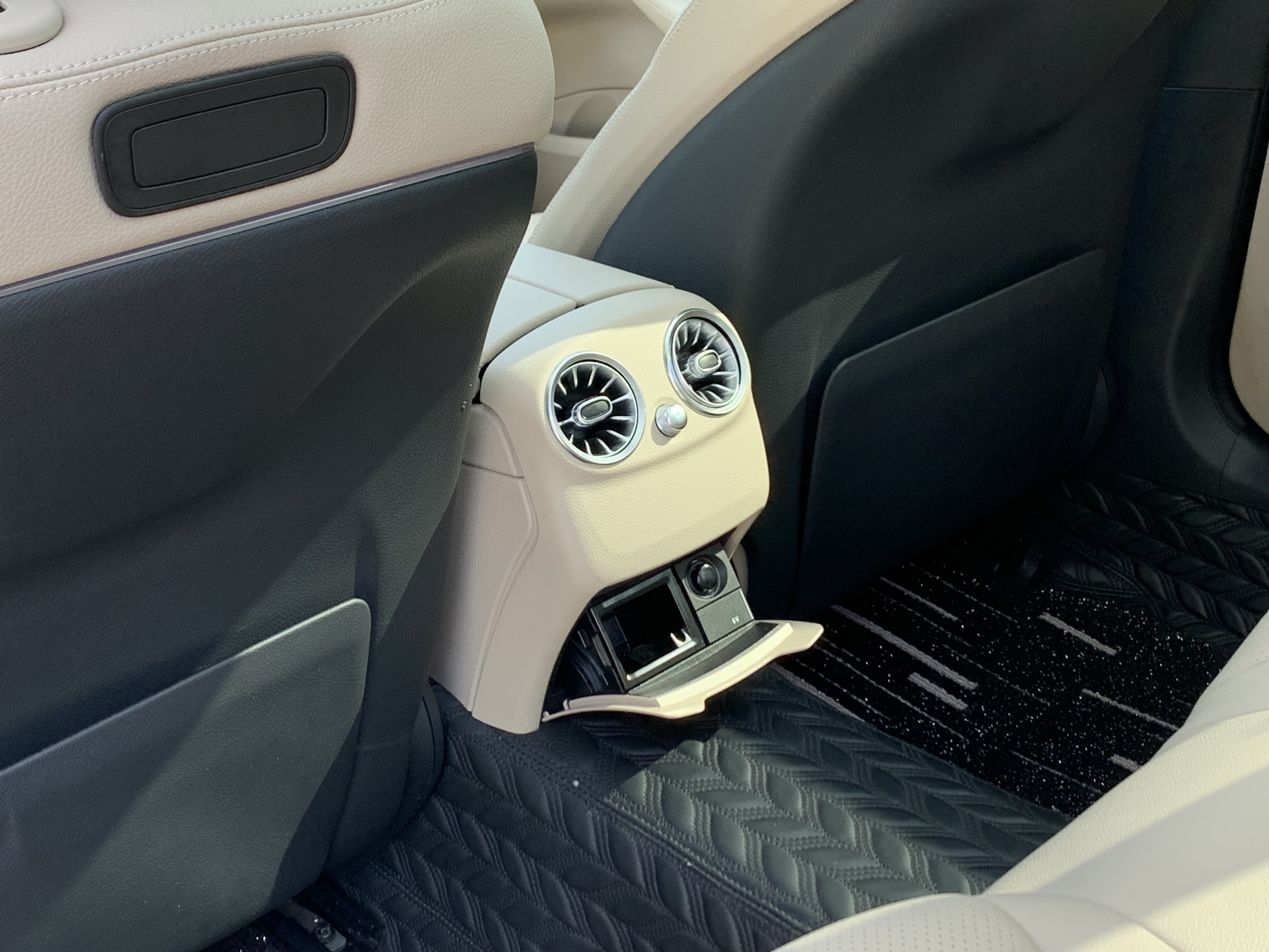 Mercedes-Benz C Class 2015 صورة سيارة #8