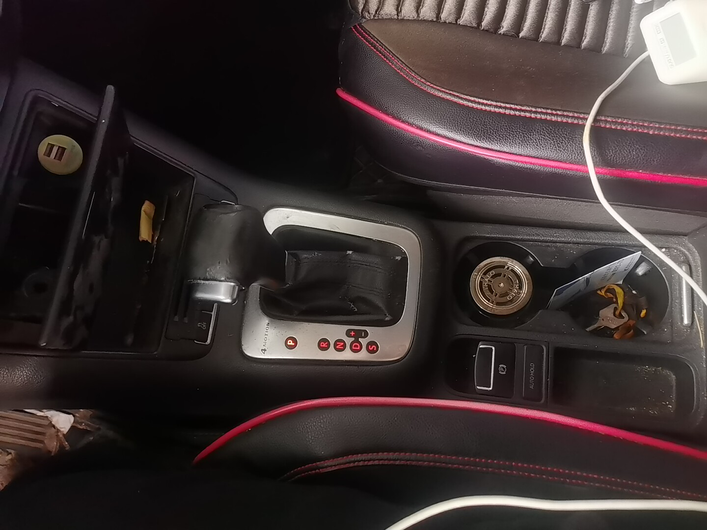 Volkswagen Tiguan 2010 car image #8