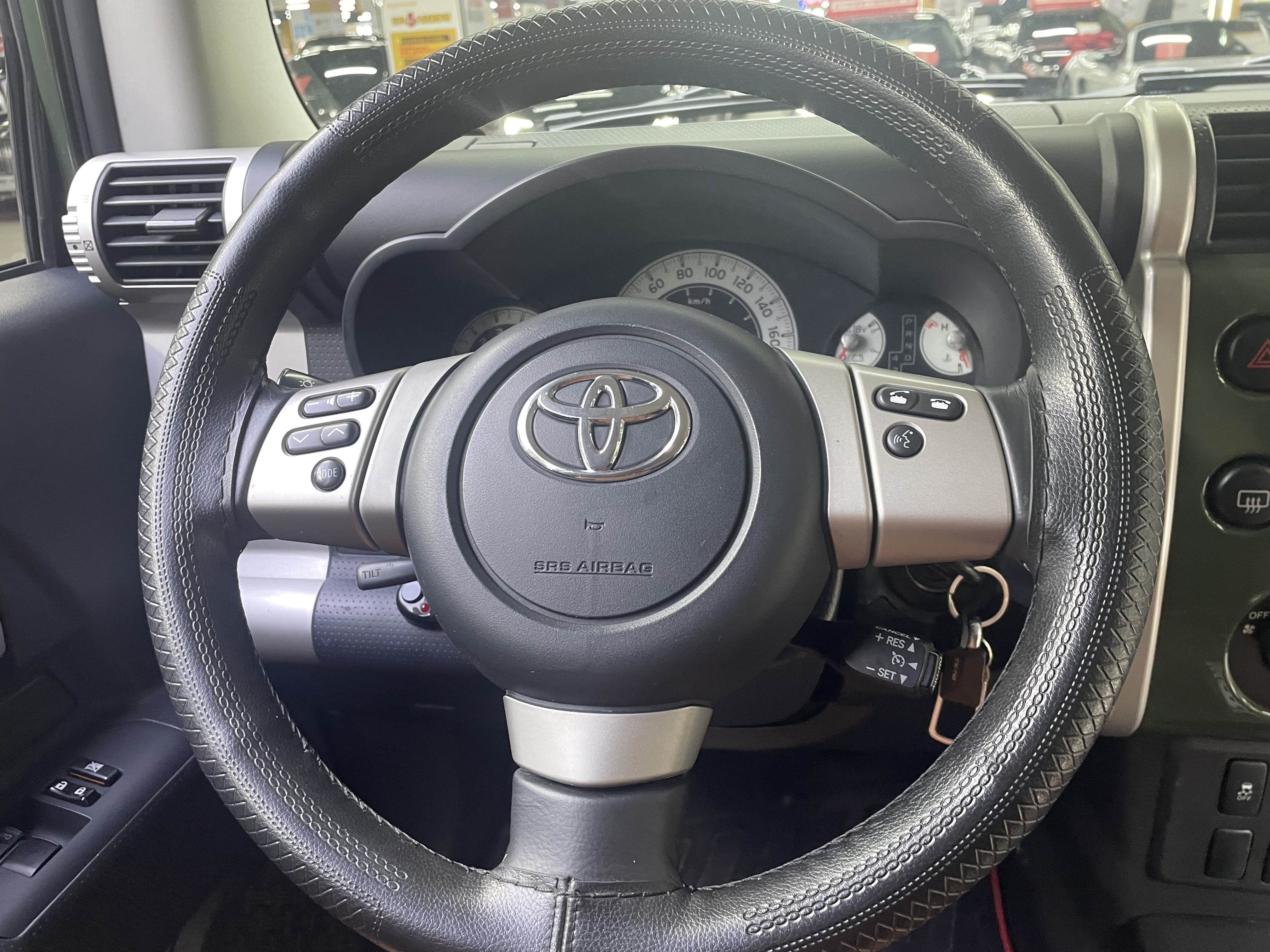 Toyota FJ Cruiser 2012 #8 Toyota FJ Cruiser 2012 car image #8