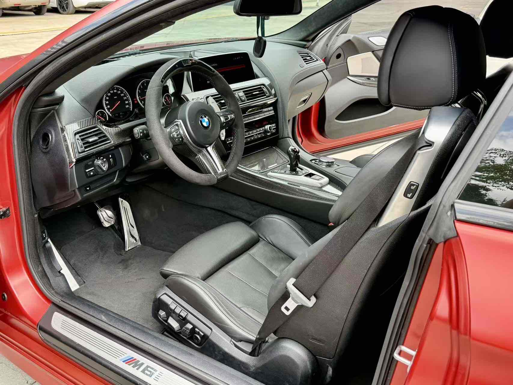 BMW M6 2017 car image #8