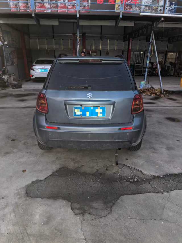 Suzuki SX4 Sedan 2011 imagem de carro #8