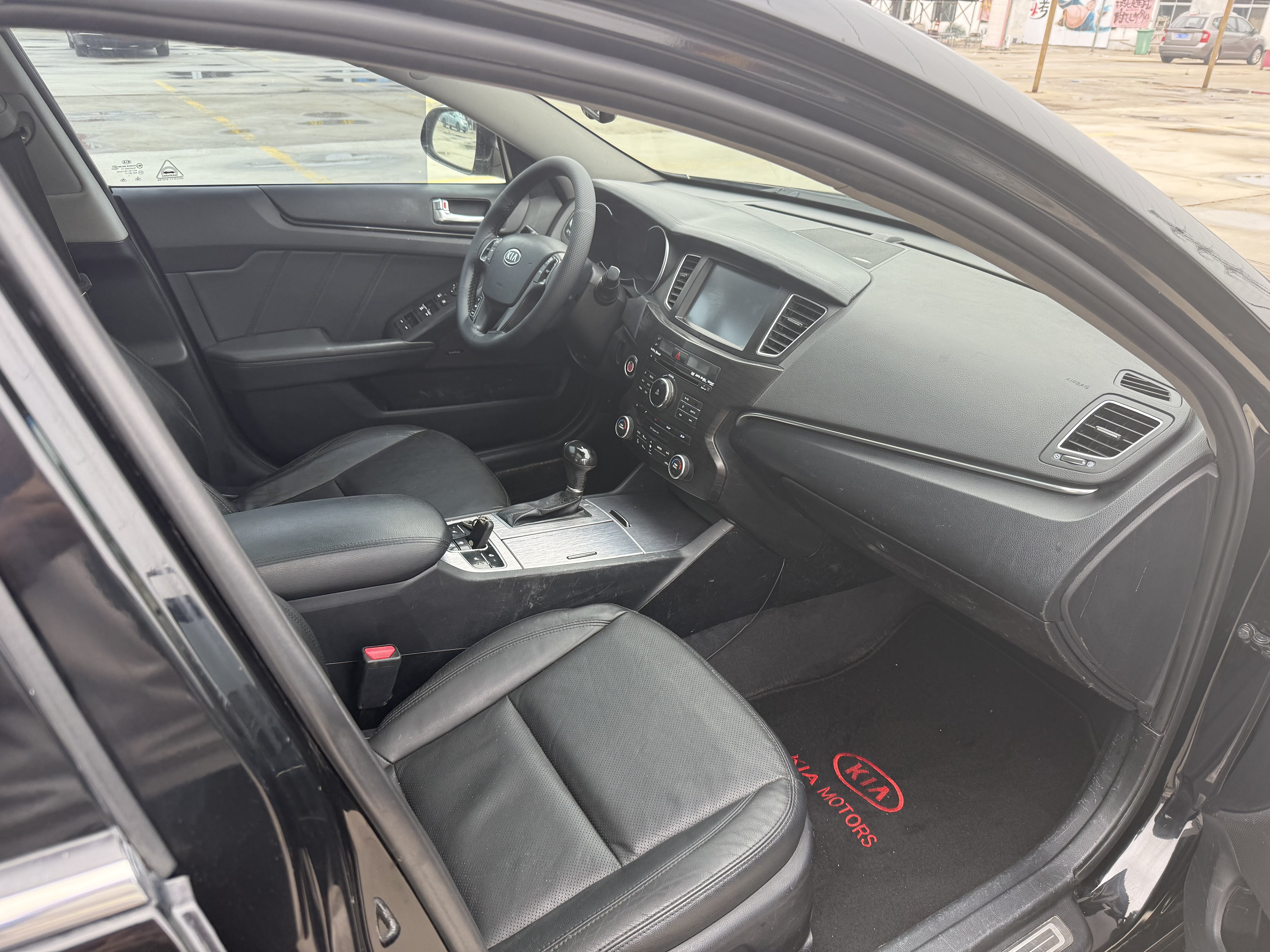 Kia Cadenza 2011 immagine di auto #8