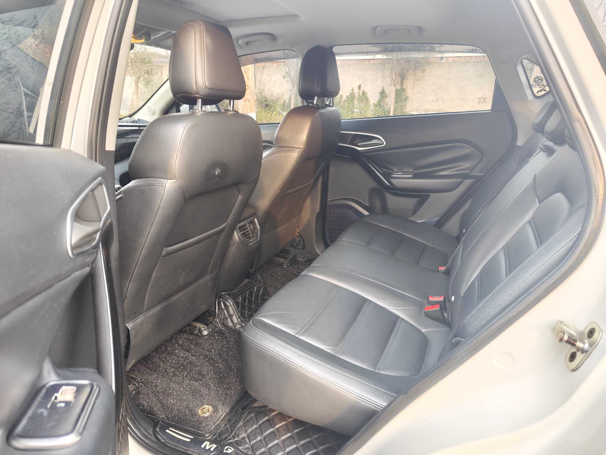 MG GS 2015 car image #8