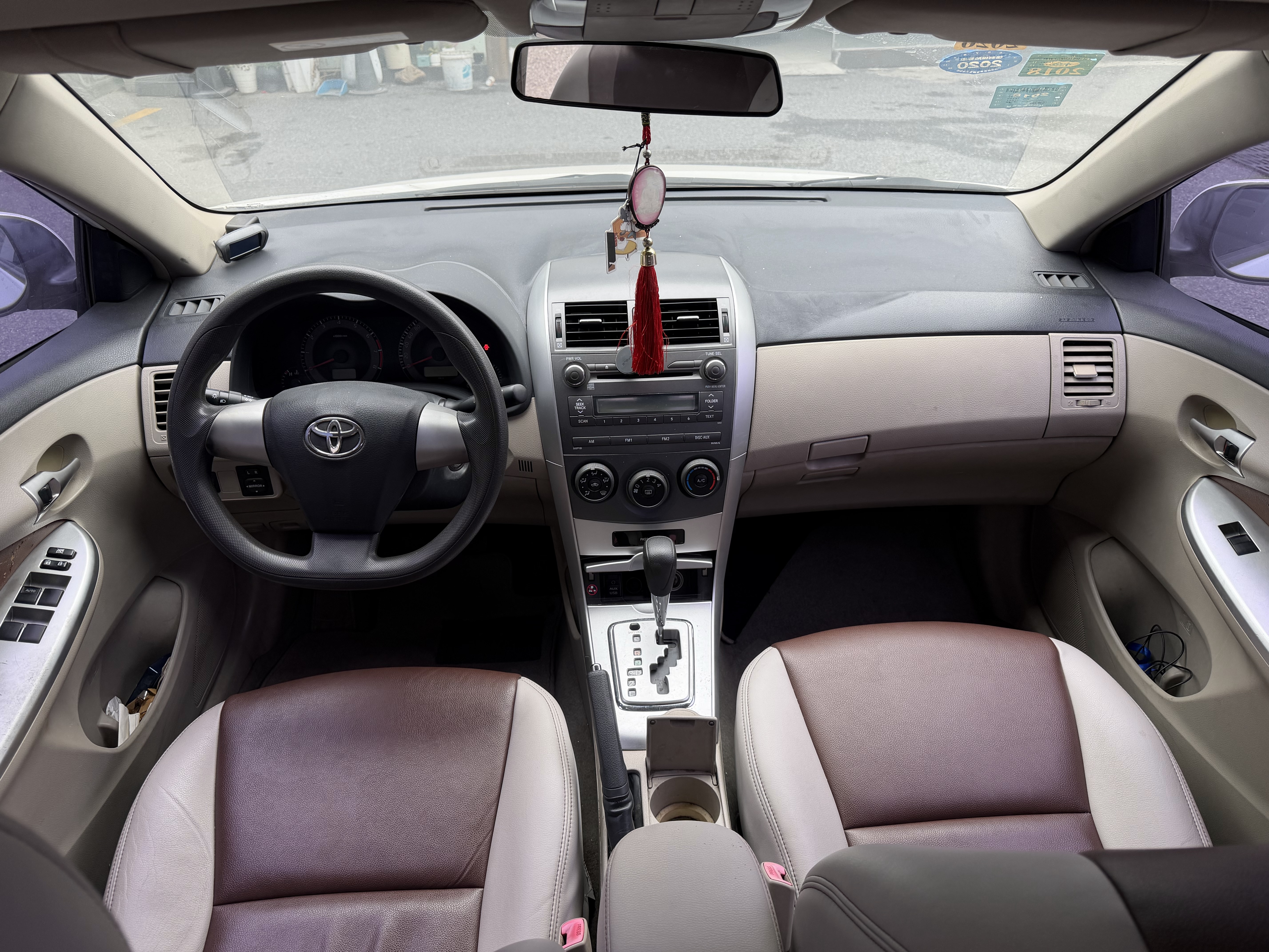 Toyota Corolla 2012 #8 Toyota Corolla 2012 car image #8