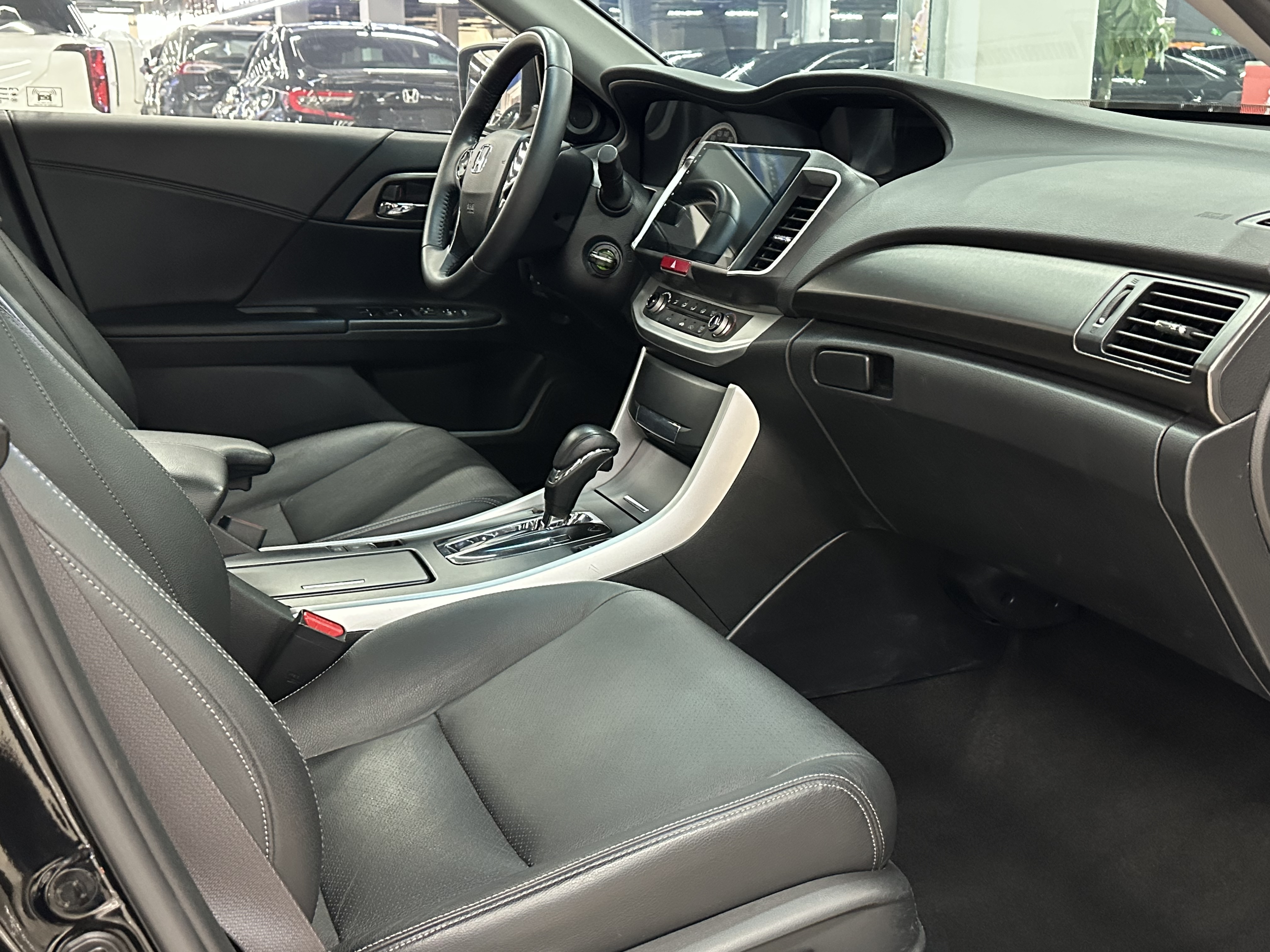 Honda Accord 2015 #8 Honda Accord 2015 car image #8