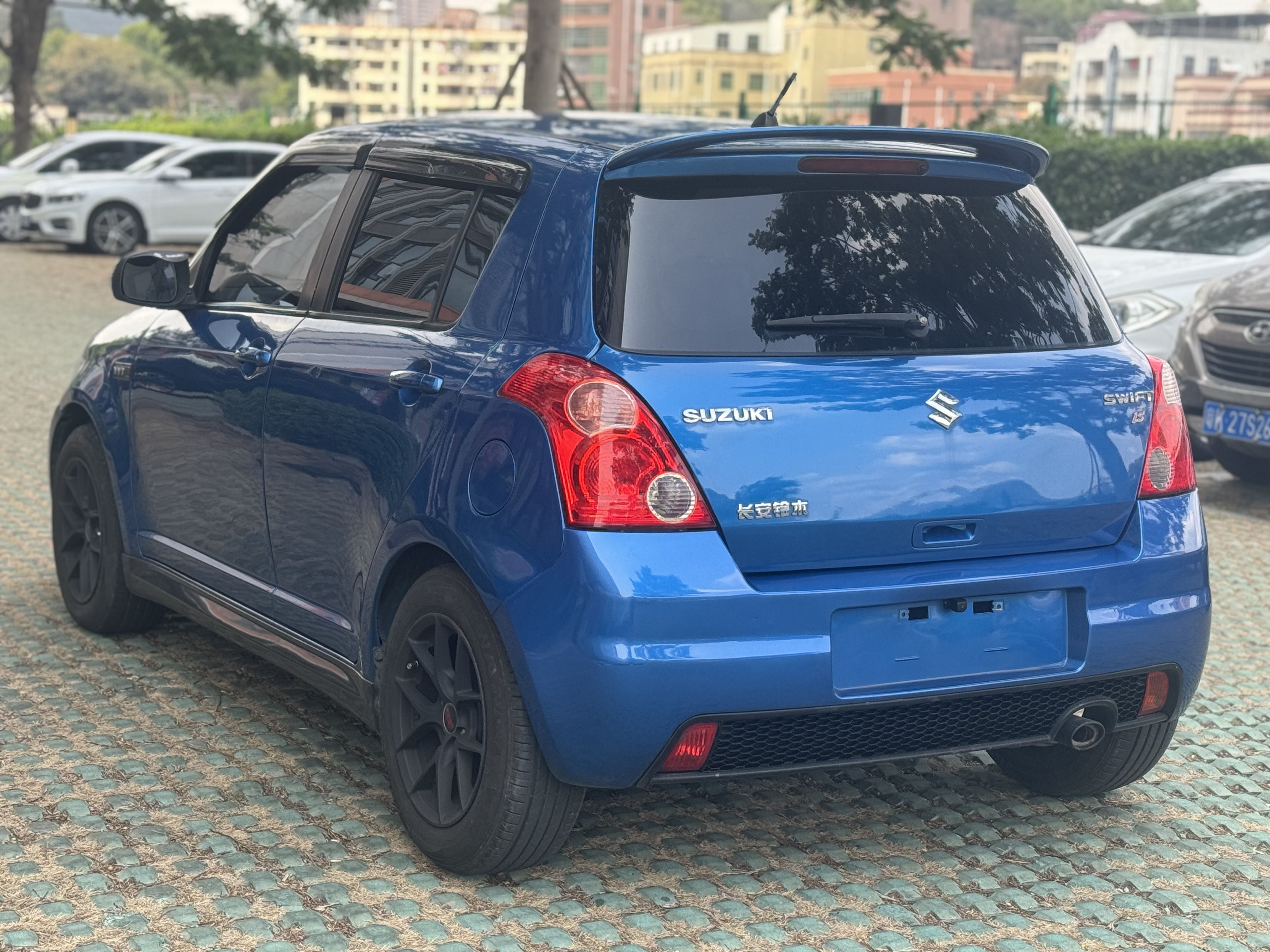 铃木 雨燕 2011 汽车图片 #8