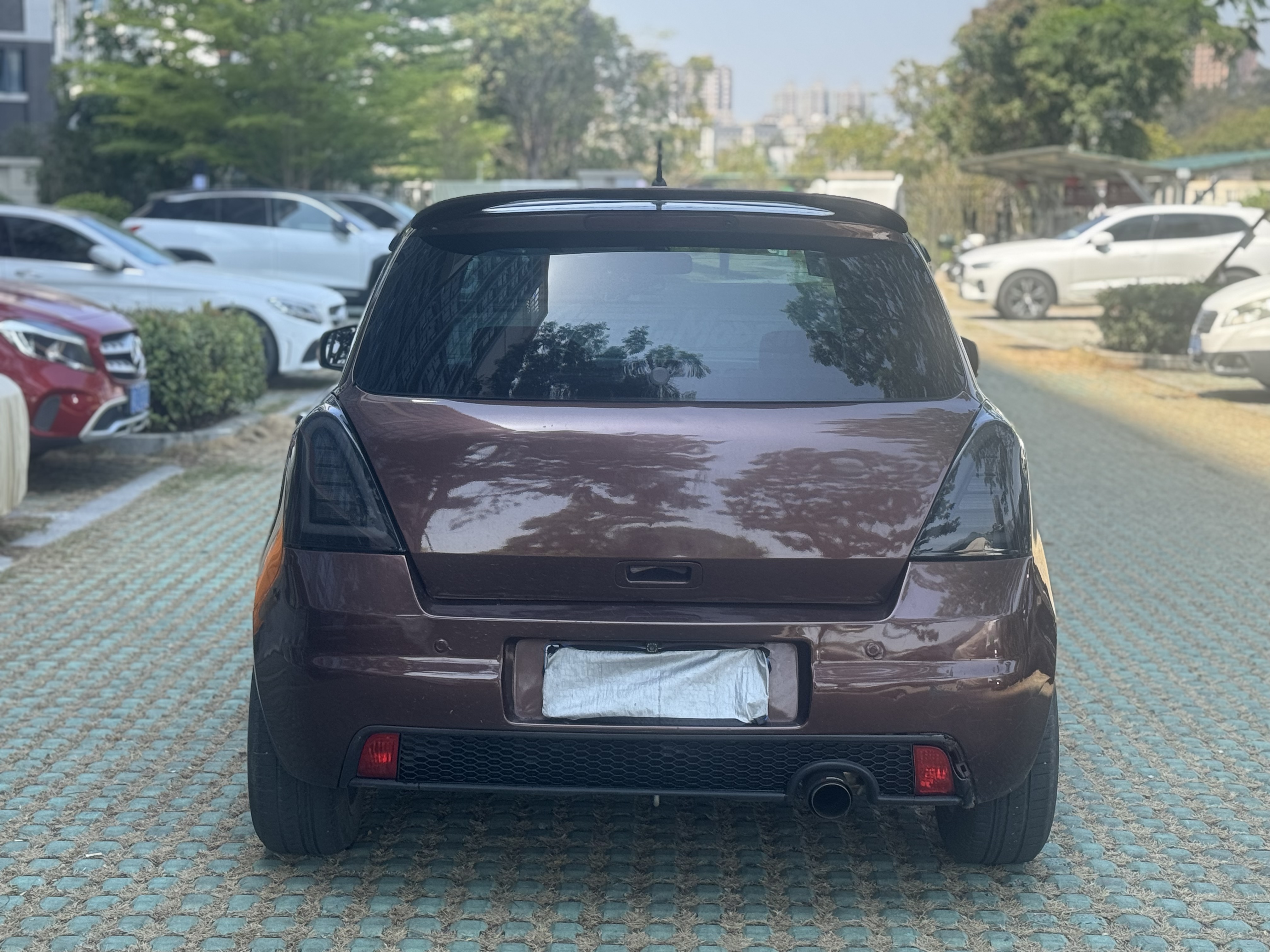 Suzuki Swift 2011 car image #8