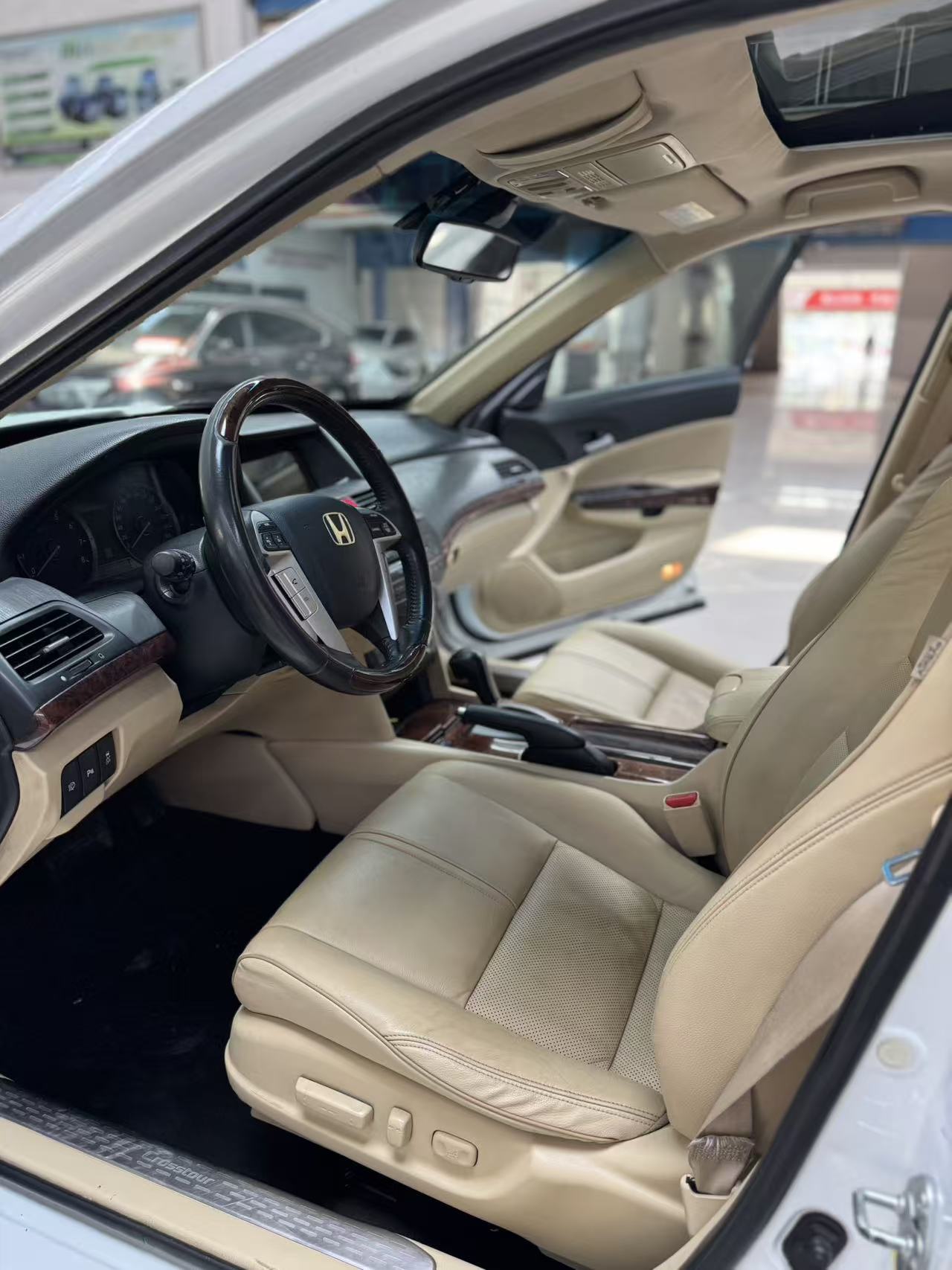 Honda CROSSTOUR 2012 immagine di auto #8