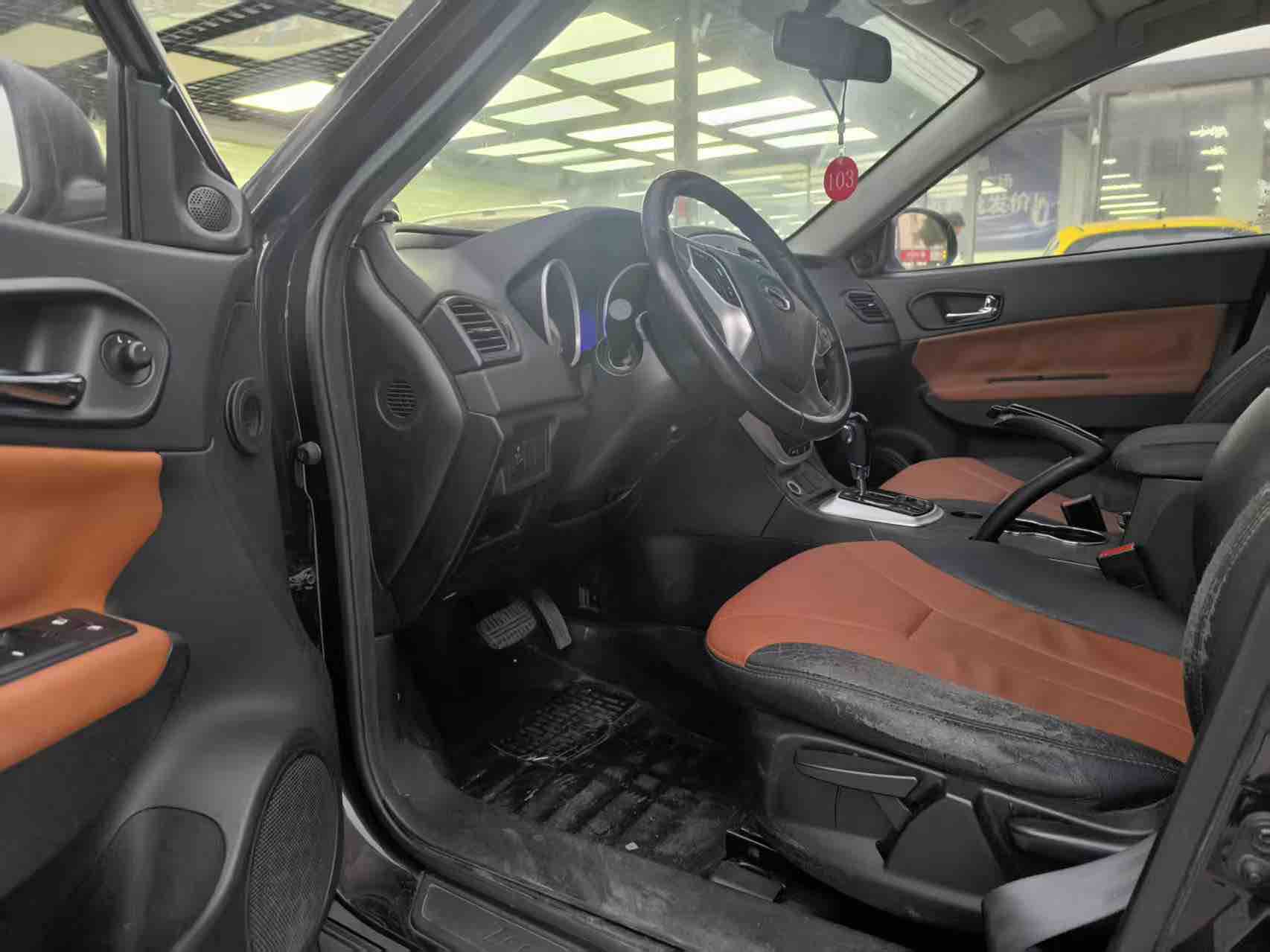 GAC Trumpchi GS5 Super 2015 car image #8