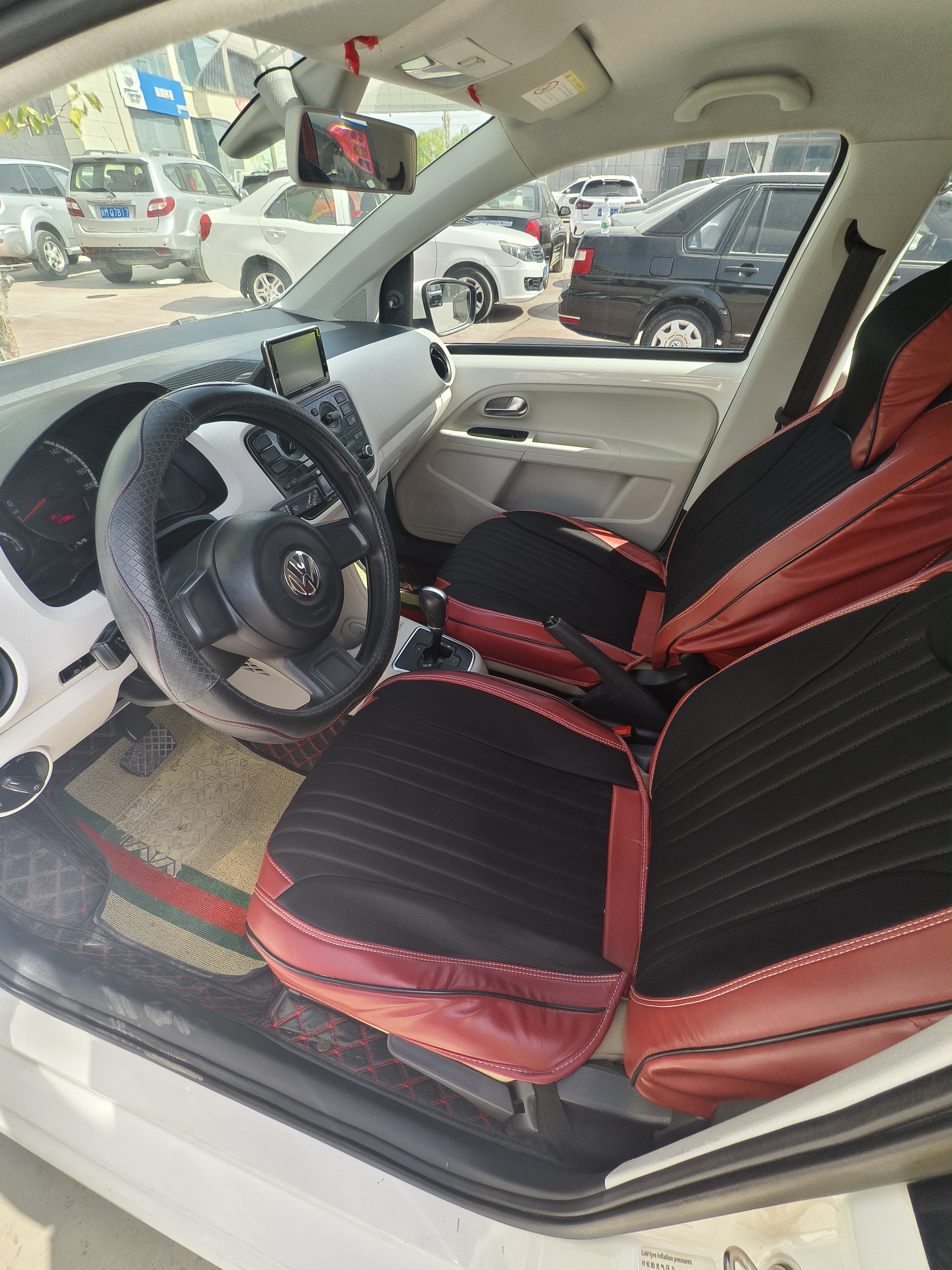 Volkswagen up! 2016 imagem de carro #8