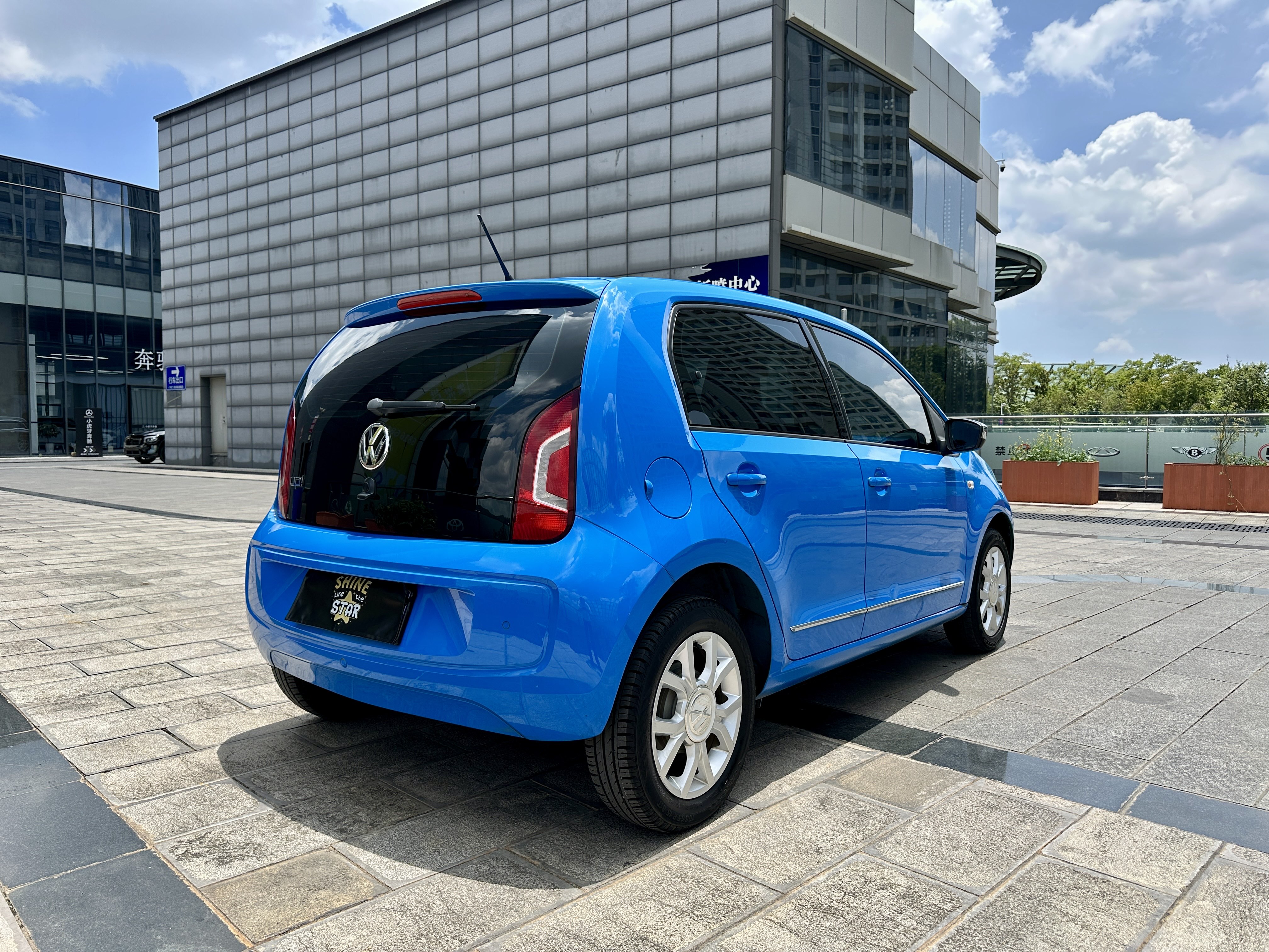 Volkswagen up! 2016 immagine di auto #8