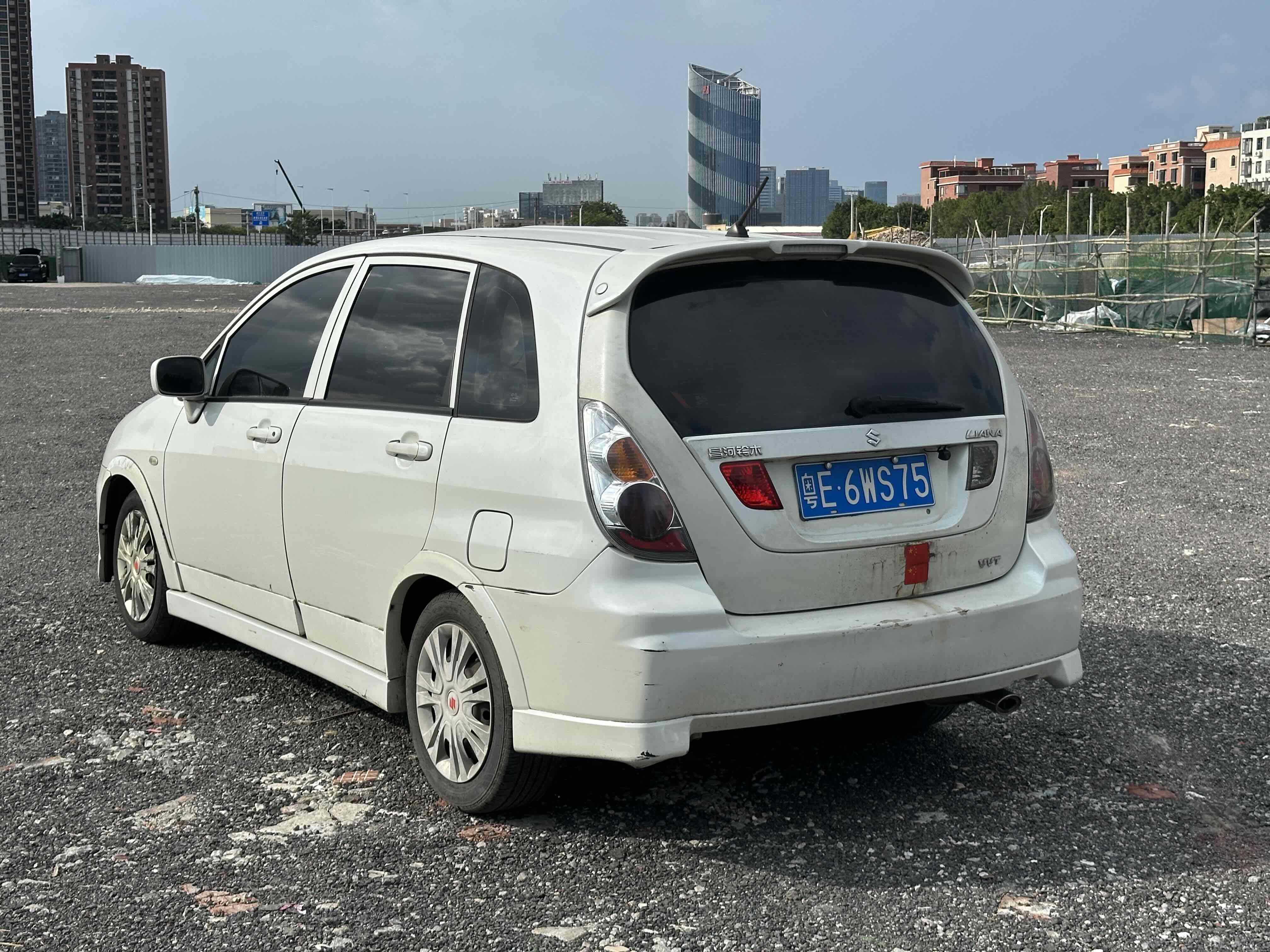 Suzuki Liana 2014 изображение автомобиля #8