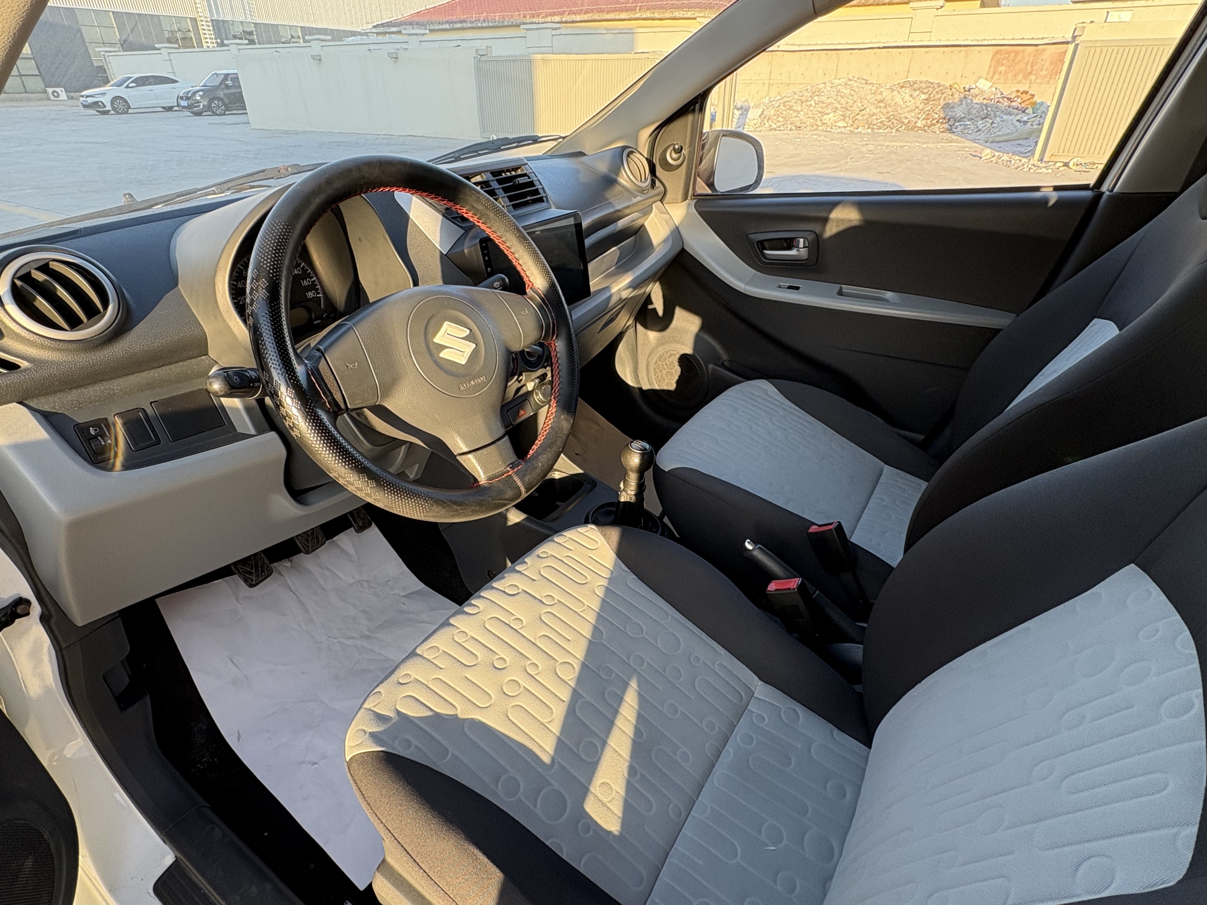 Suzuki Alto 2018 imagem de carro #8