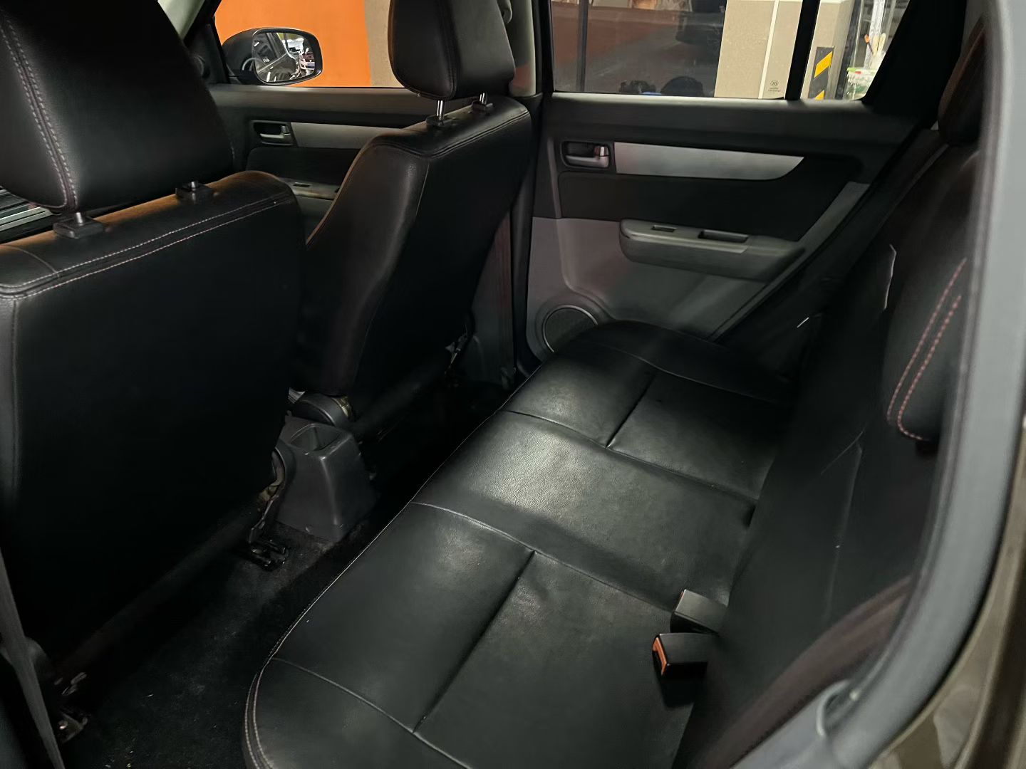 Suzuki Swift 2015 car image #8