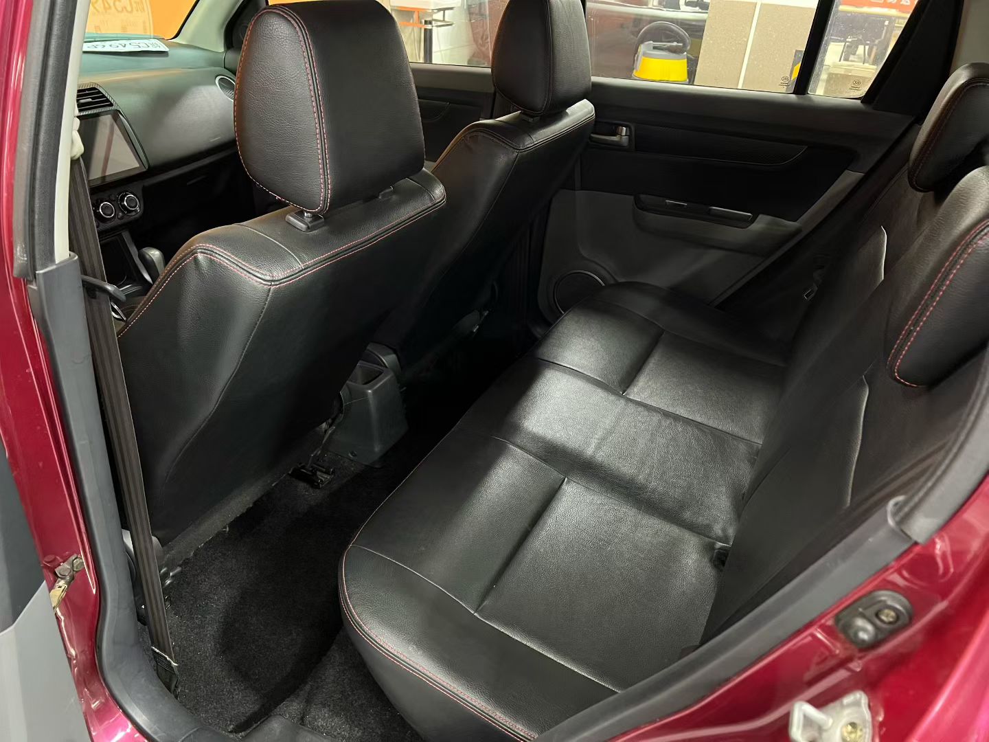 Suzuki Swift 2015 car image #8