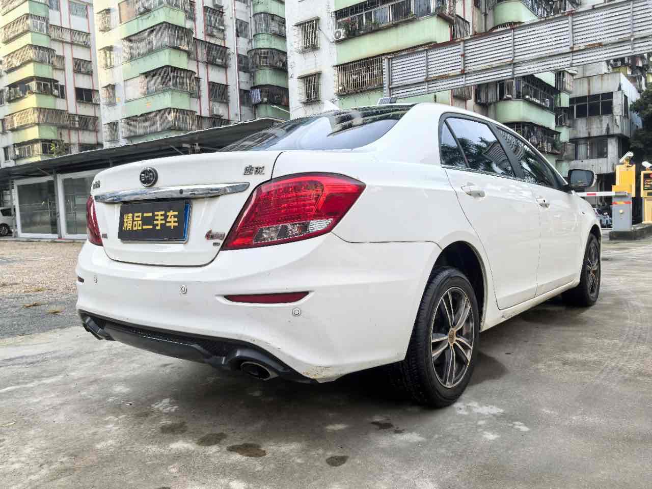 BYD SuRui 2015 car image #8