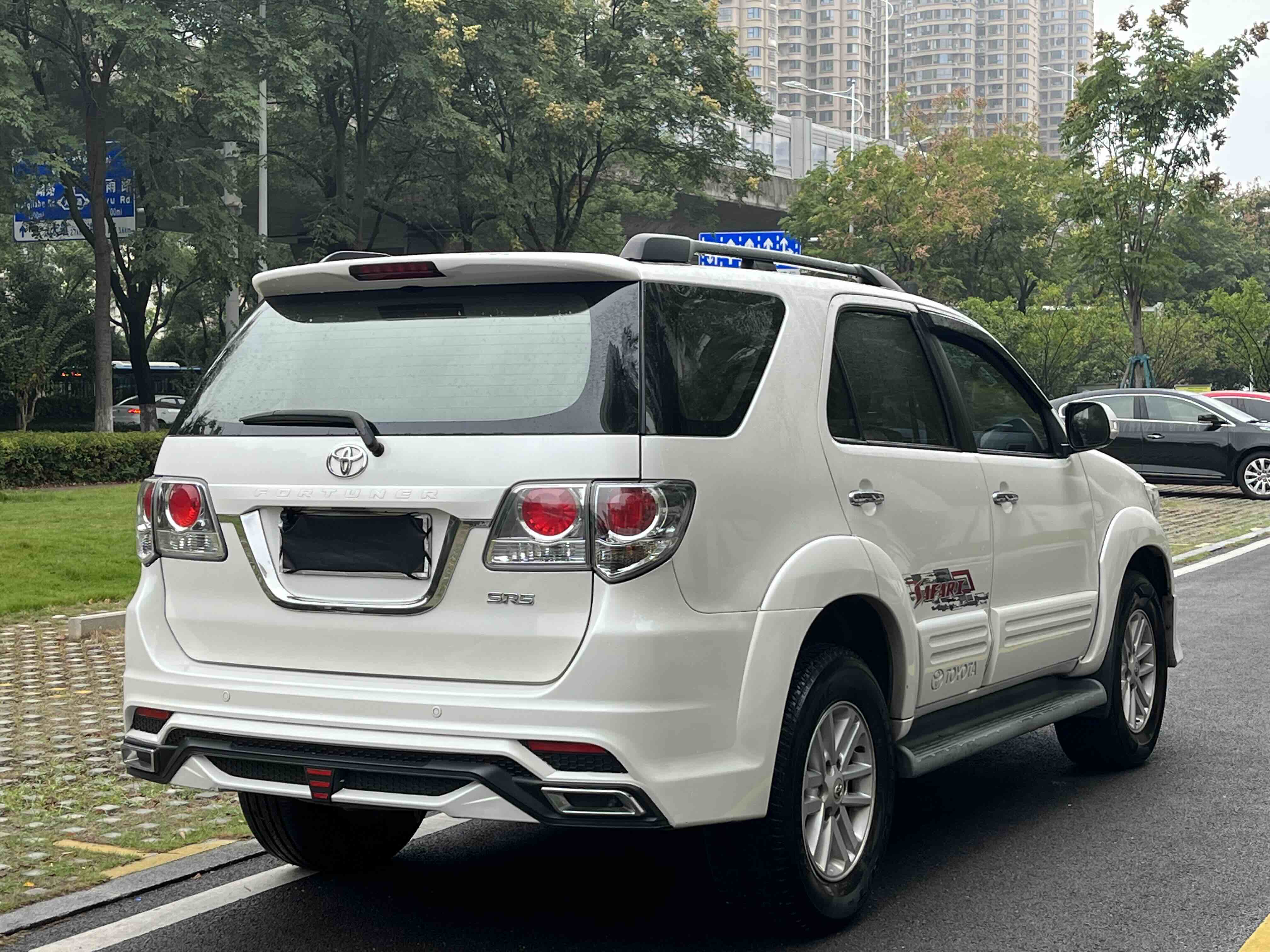 Toyota Fortuner 2015 immagine di auto #8