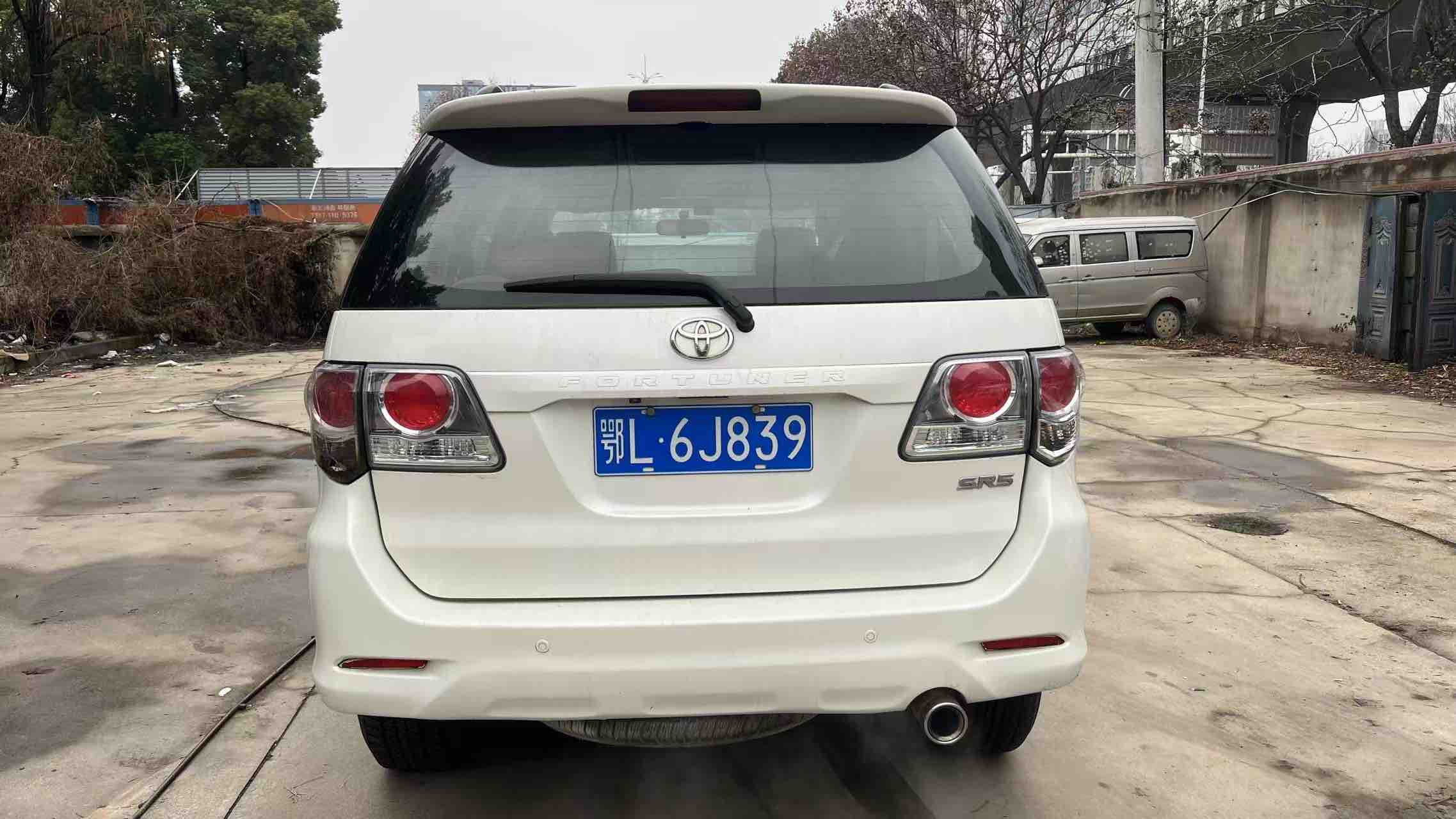 Toyota Fortuner 2016 صورة سيارة #8