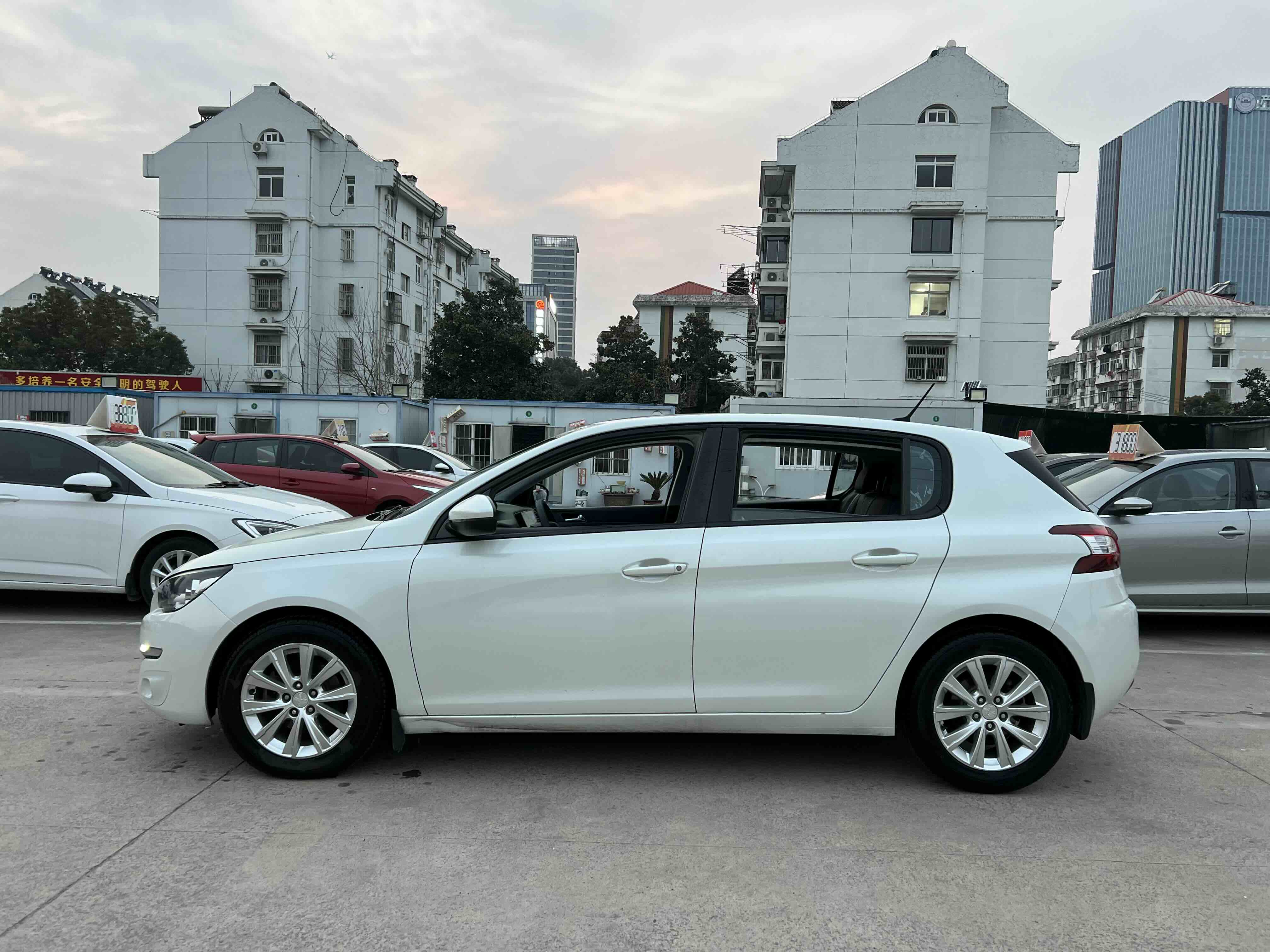 Peugeot 308S 2016 car image #8