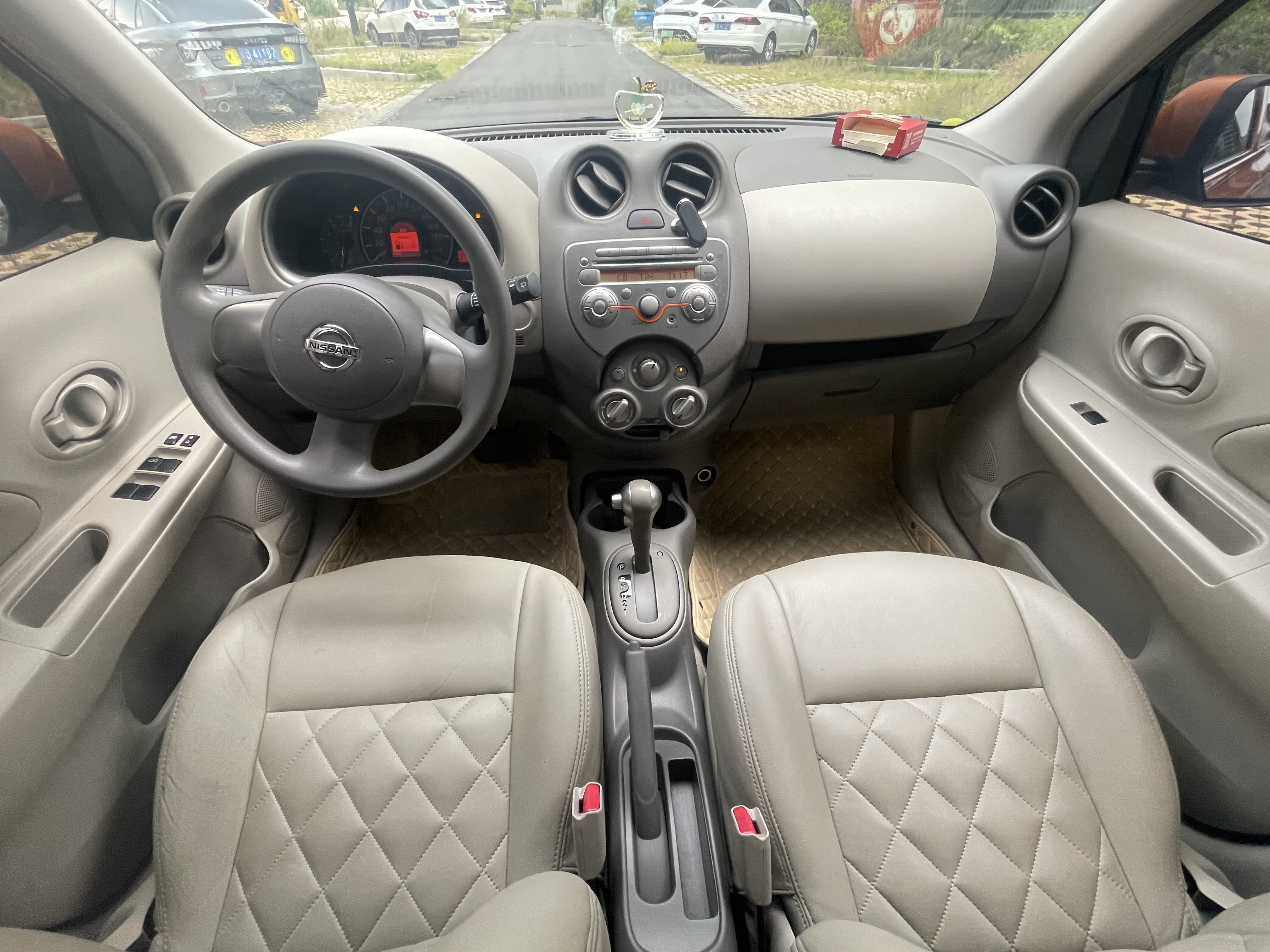 日产 玛驰 2013 汽车图片 #8