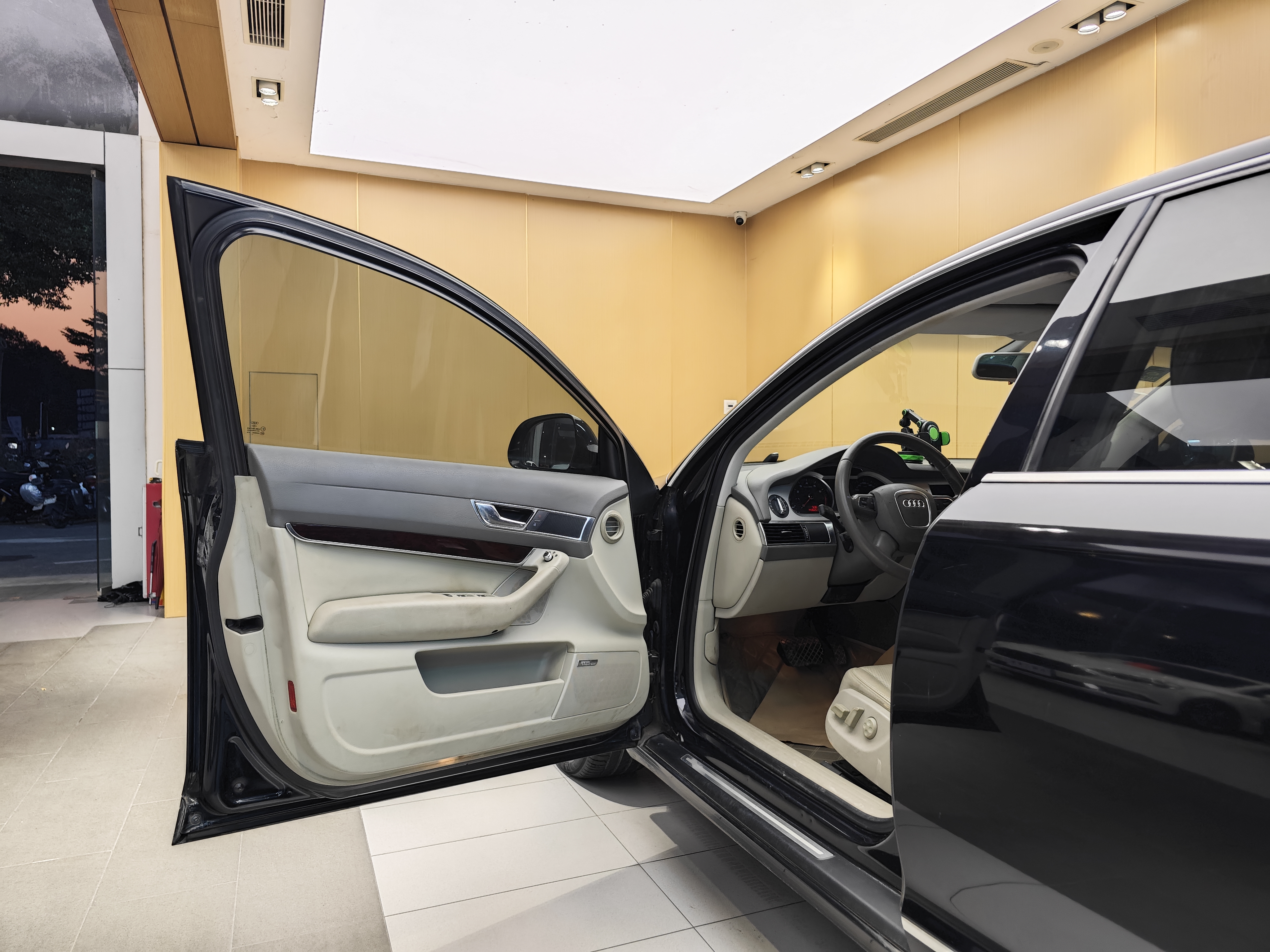 Audi A6L 2012 car image #8