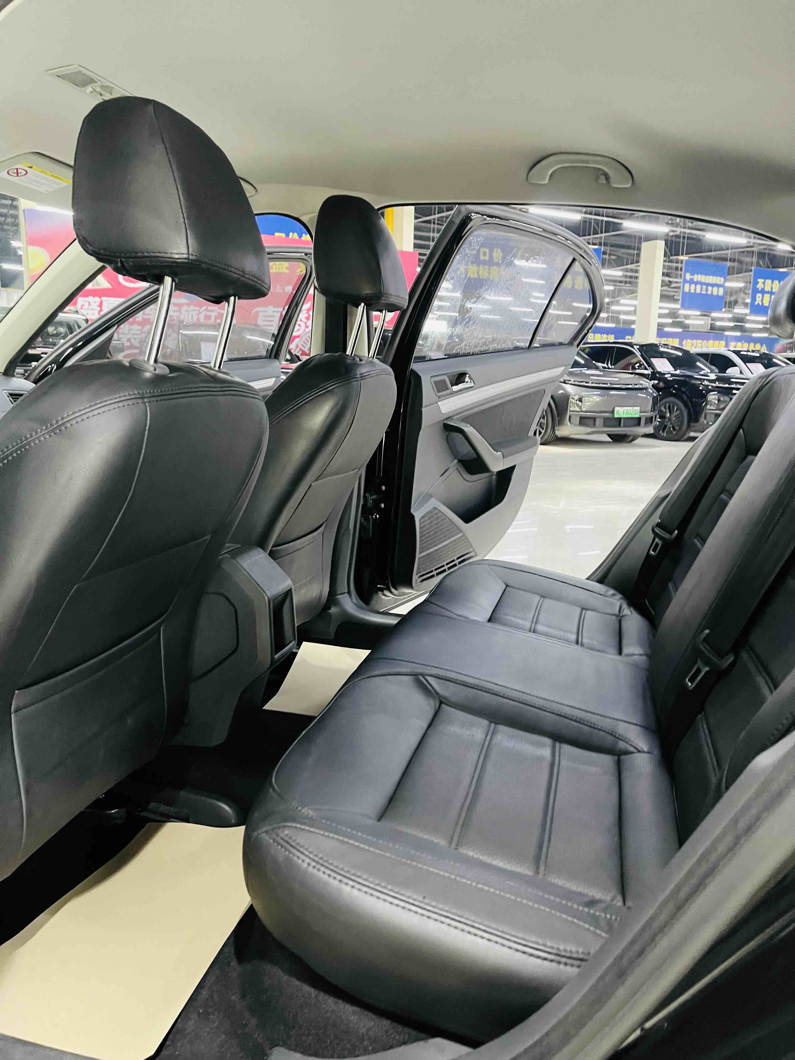 Volkswagen Lavida 2016 car image #8